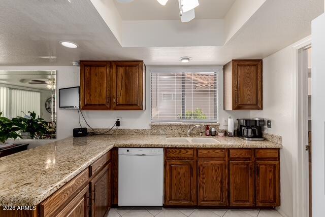 2122 LEISURE WORLD