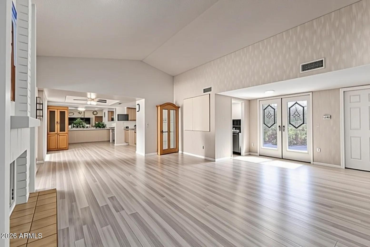 2122 LEISURE WORLD