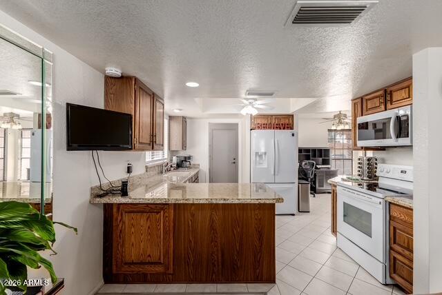 2122 LEISURE WORLD