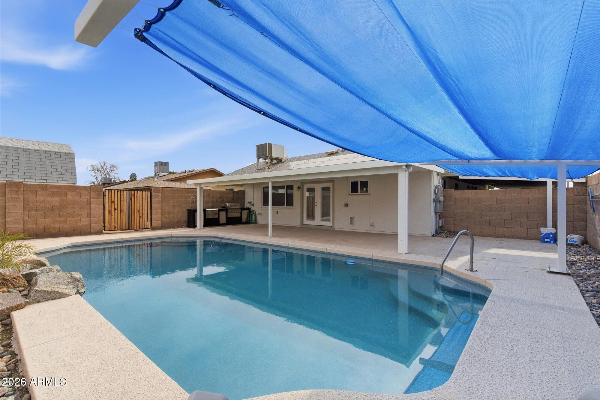 5402 W COUNTRY GABLES Drive