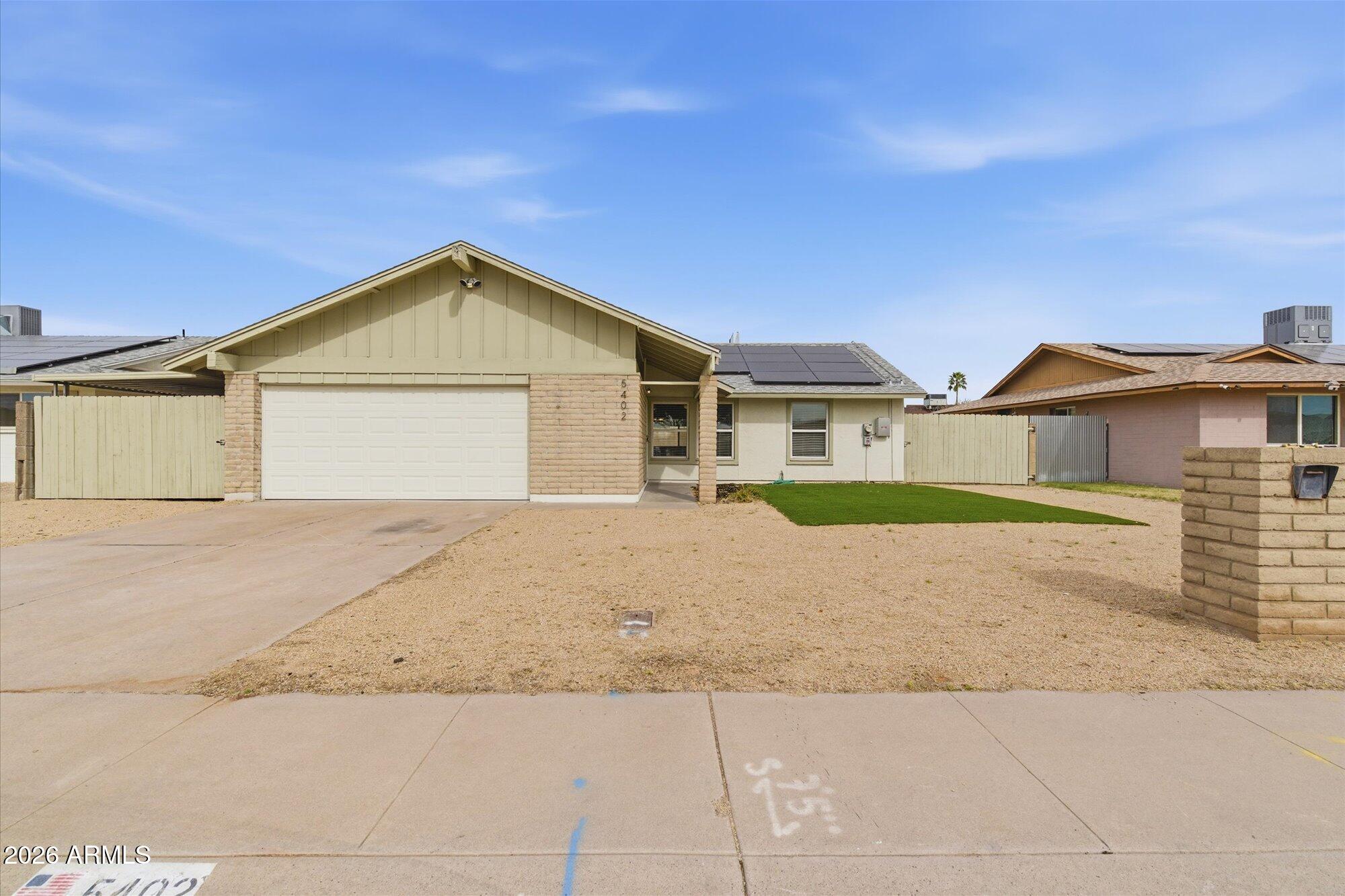 5402 W COUNTRY GABLES Drive
