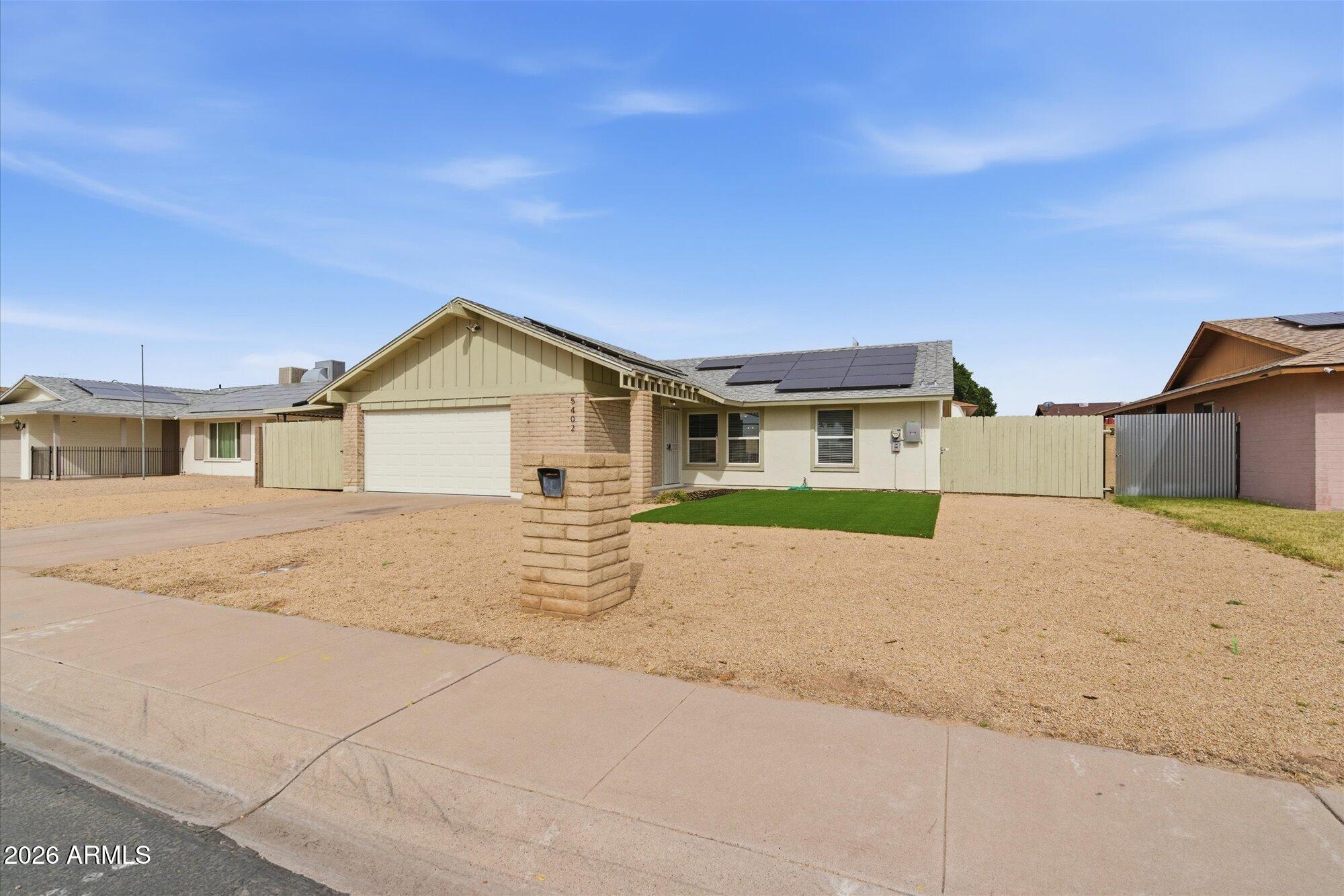 5402 W COUNTRY GABLES Drive