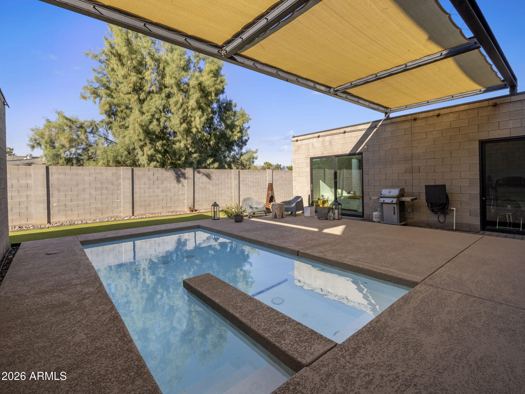 406 W 14TH Street