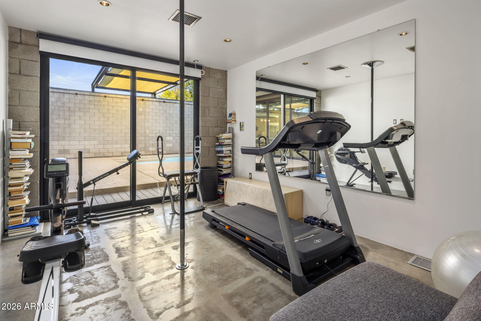 406 W 14TH Street