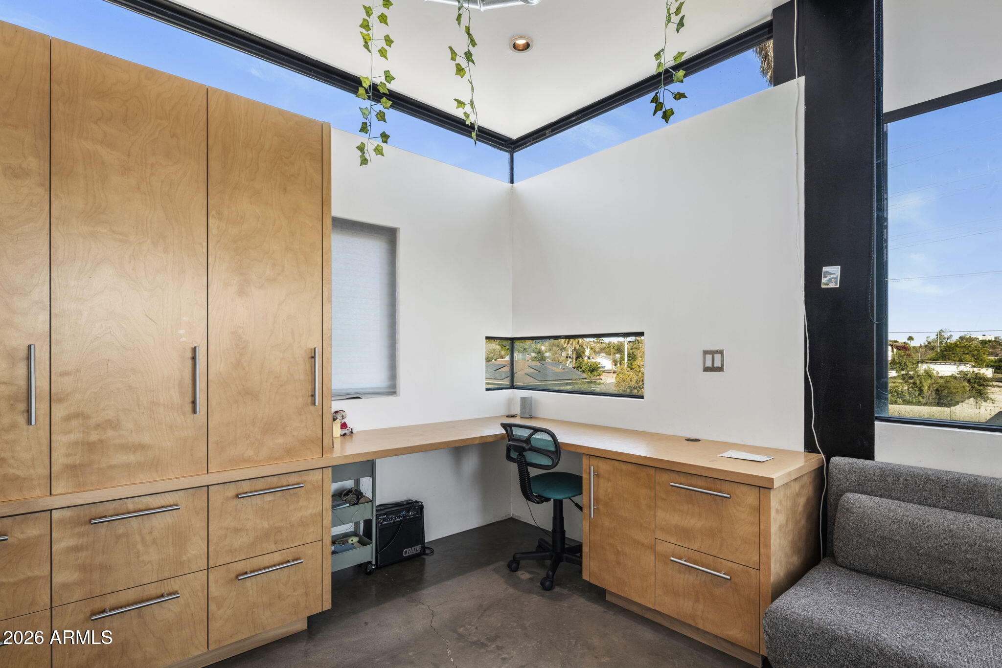 406 W 14TH Street