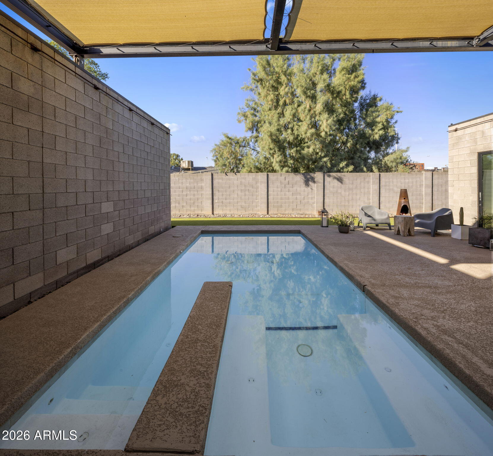406 W 14TH Street