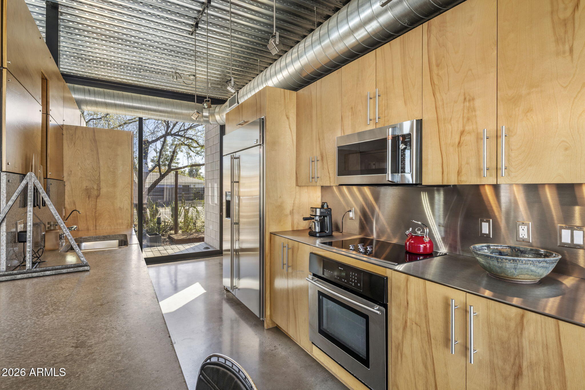 406 W 14TH Street