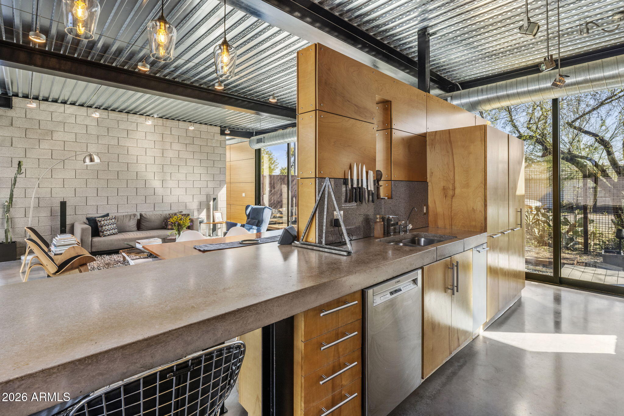 406 W 14TH Street