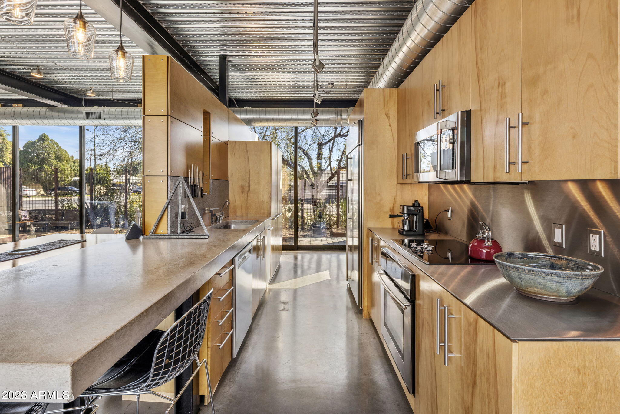 406 W 14TH Street