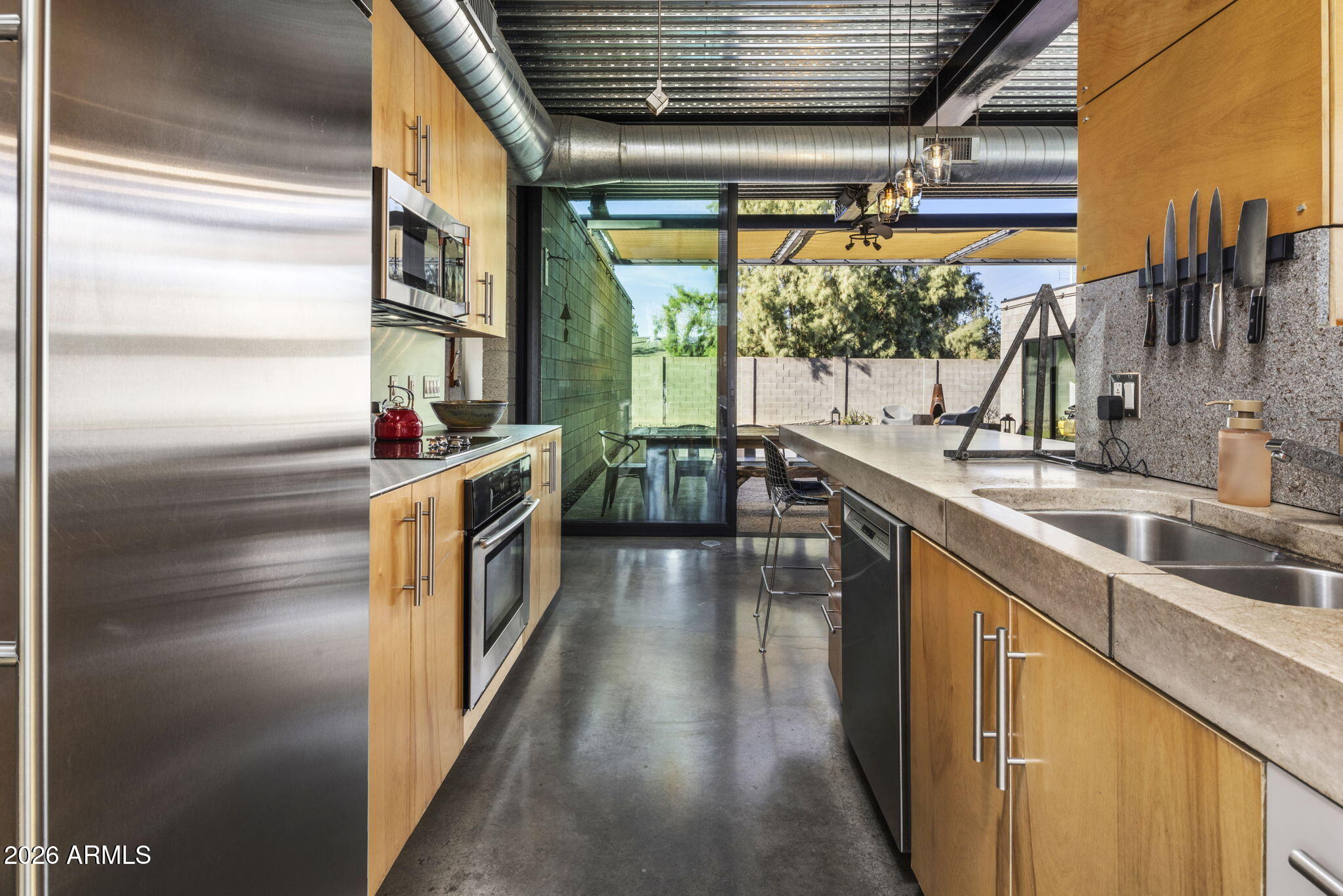 406 W 14TH Street