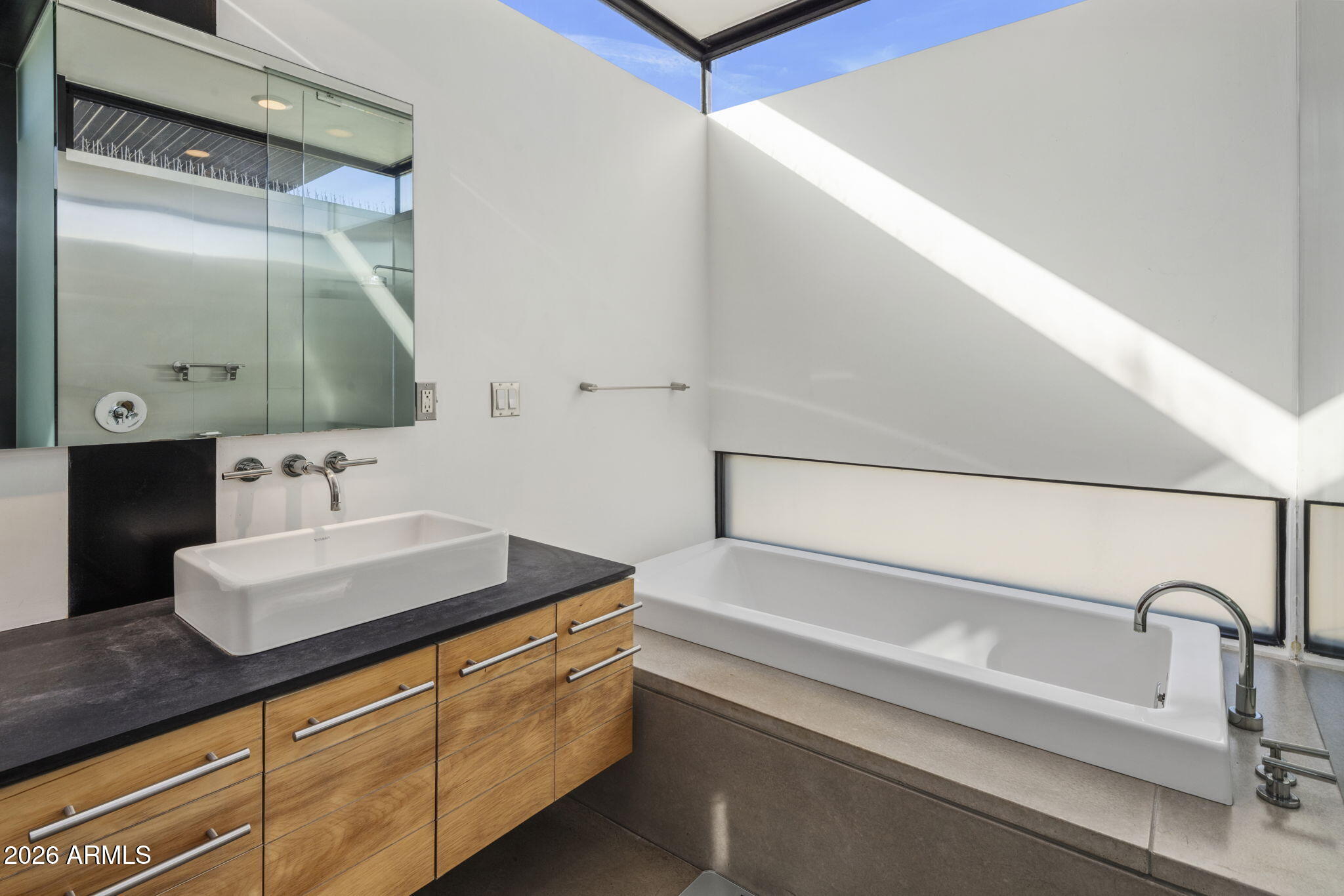 406 W 14TH Street