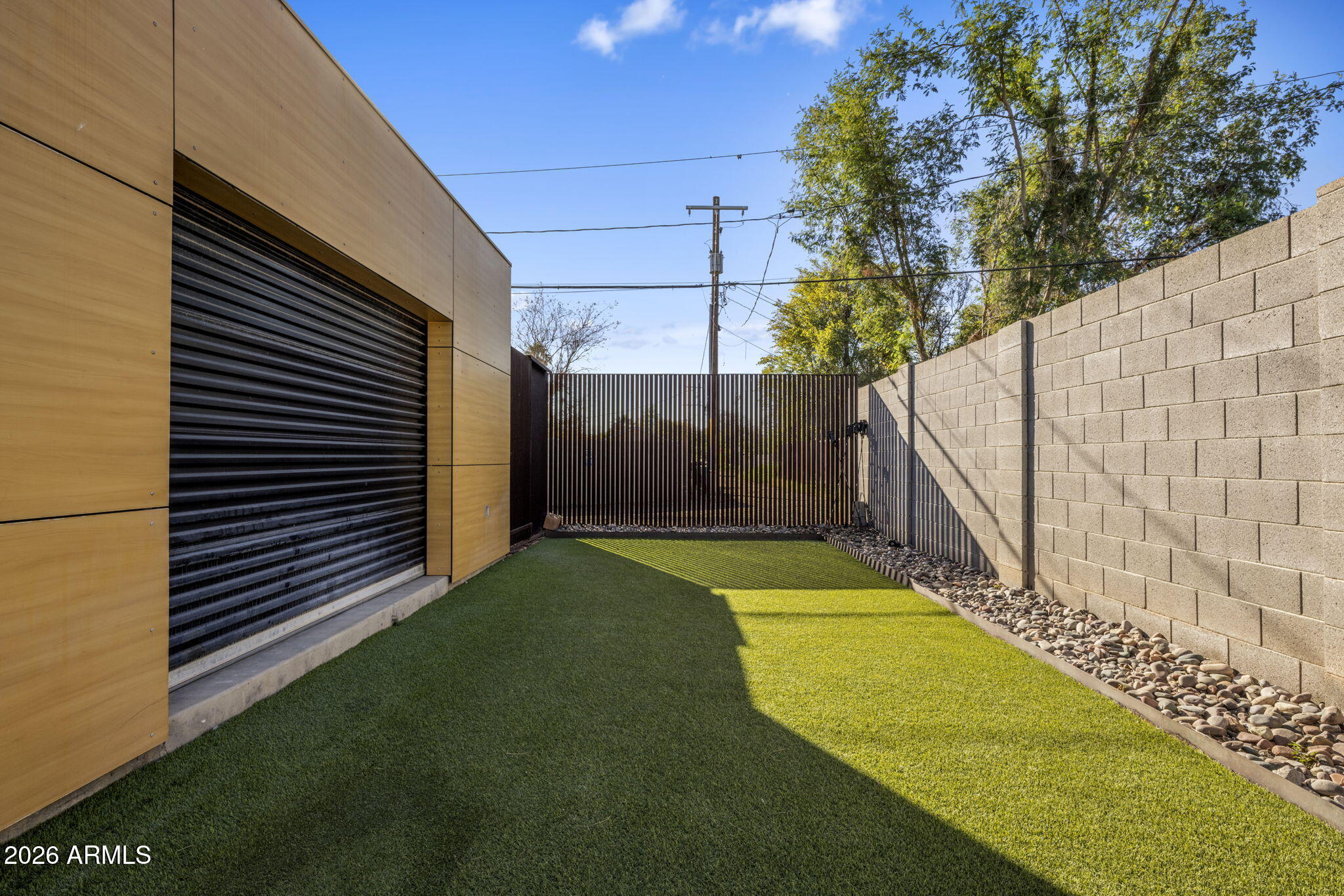 406 W 14TH Street