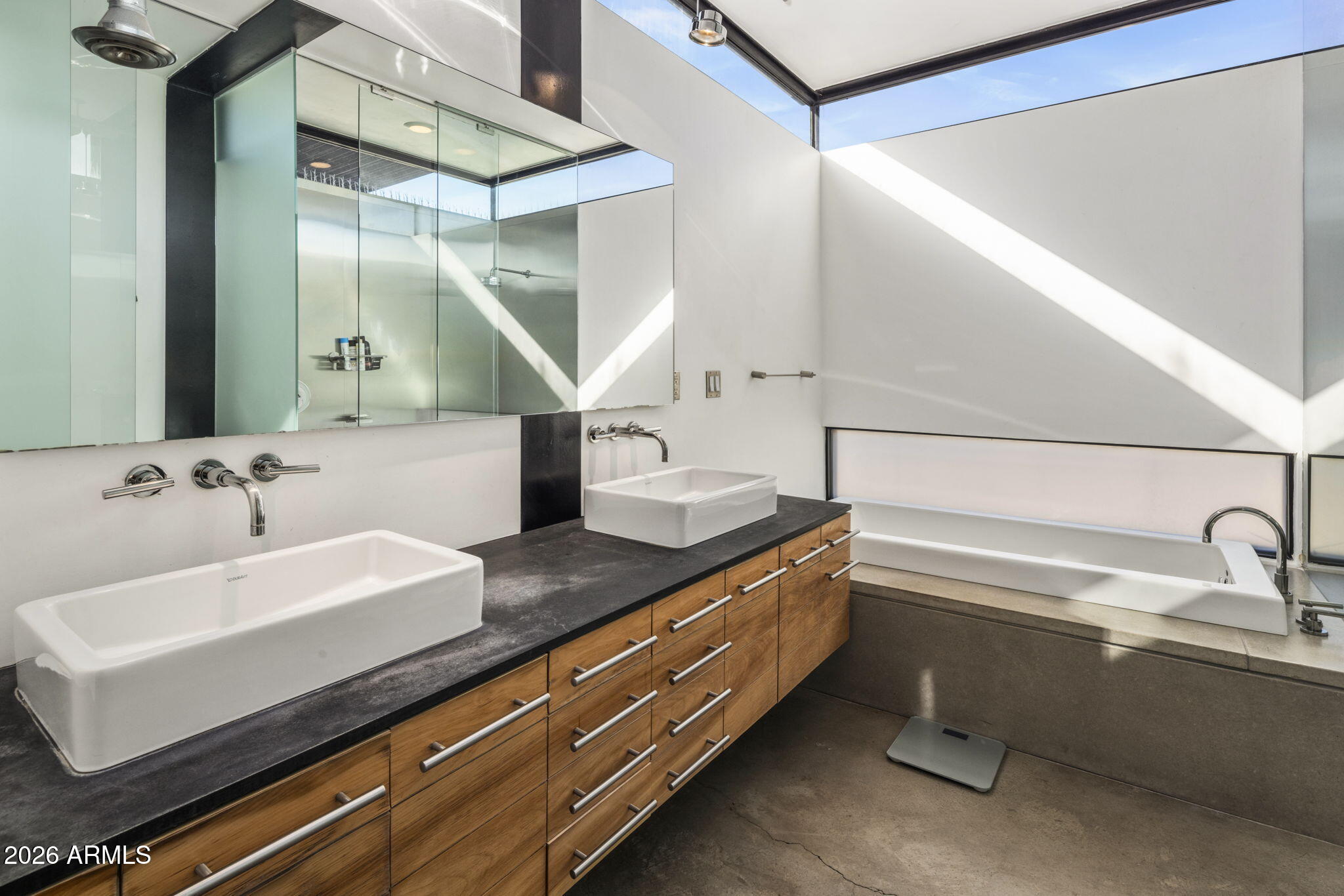 406 W 14TH Street