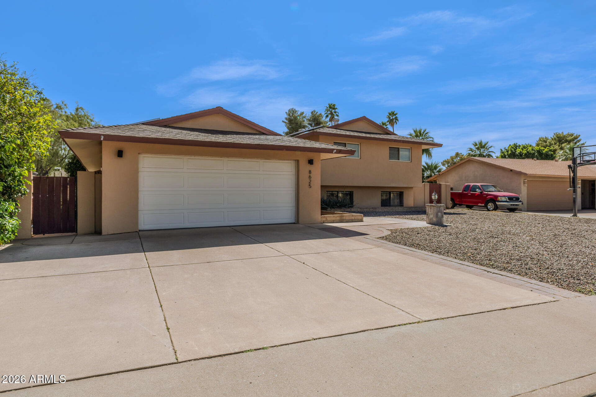 8625 E OSBORN Road