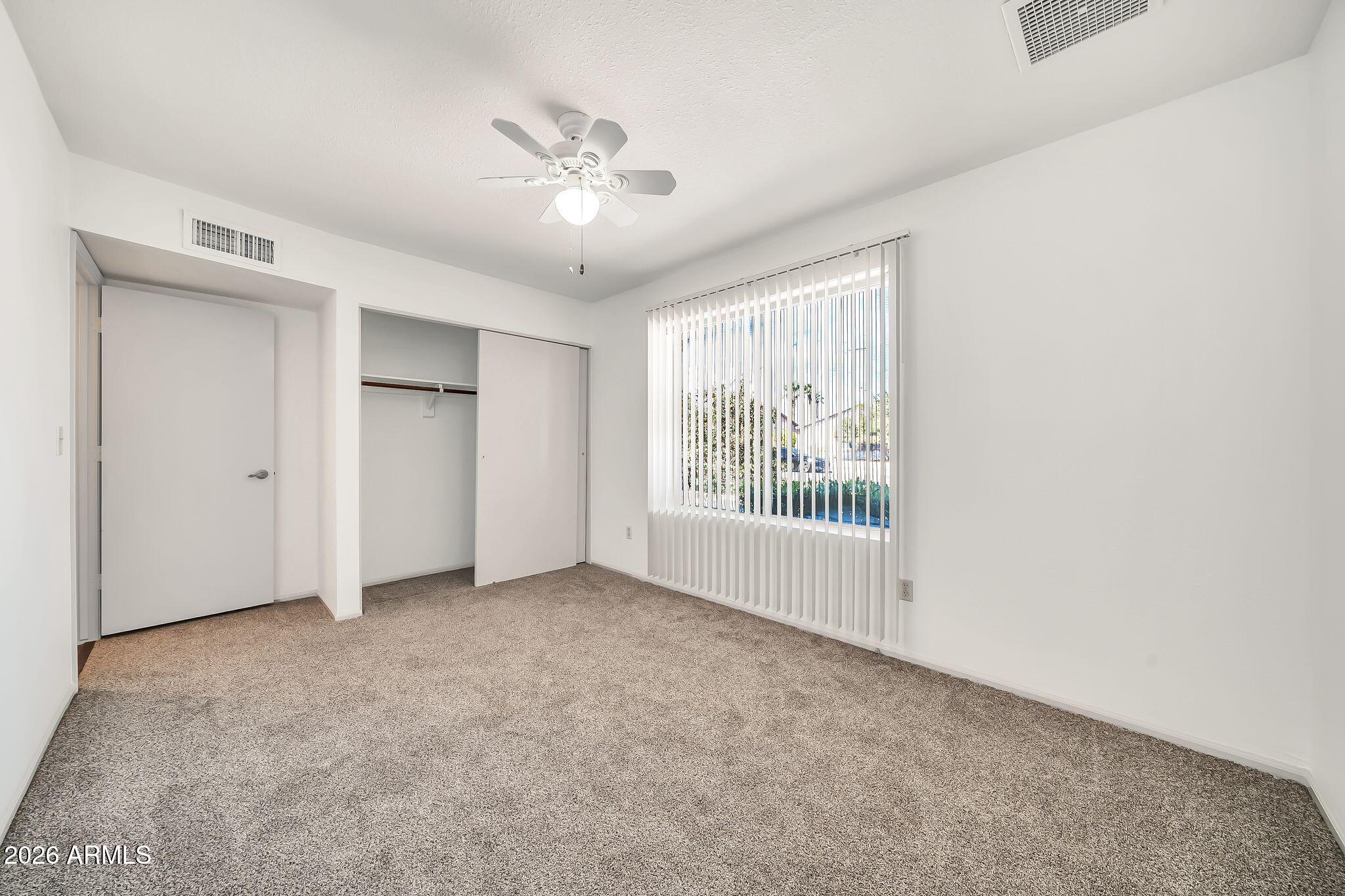 3827 W MURIEL Drive