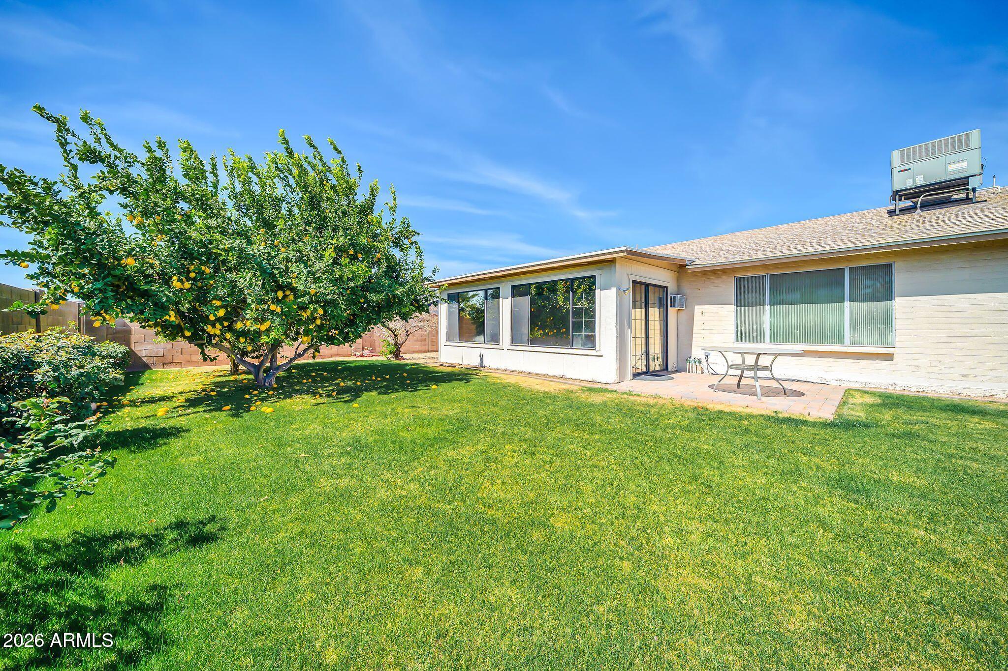 3827 W MURIEL Drive