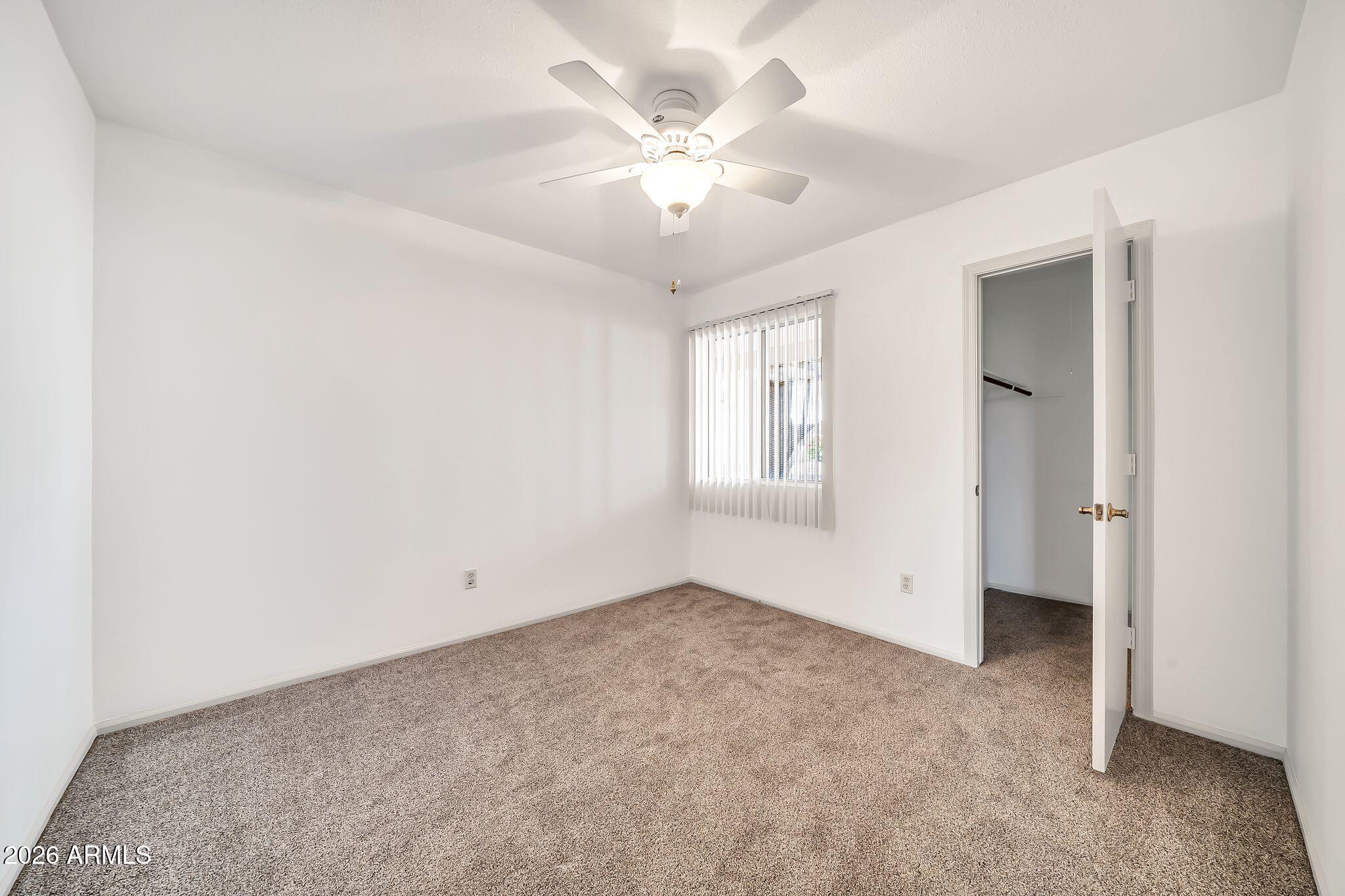 3827 W MURIEL Drive