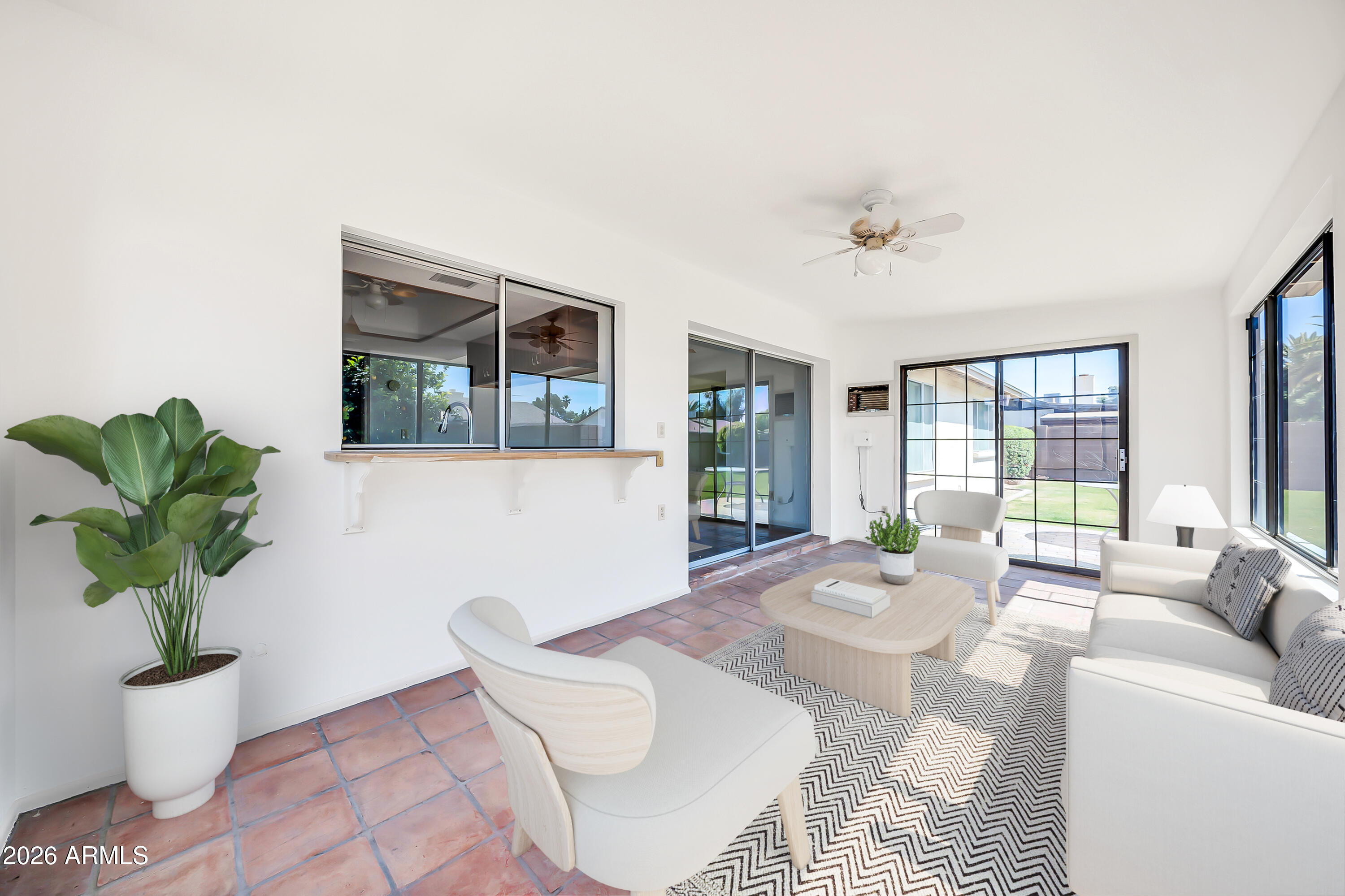 3827 W MURIEL Drive