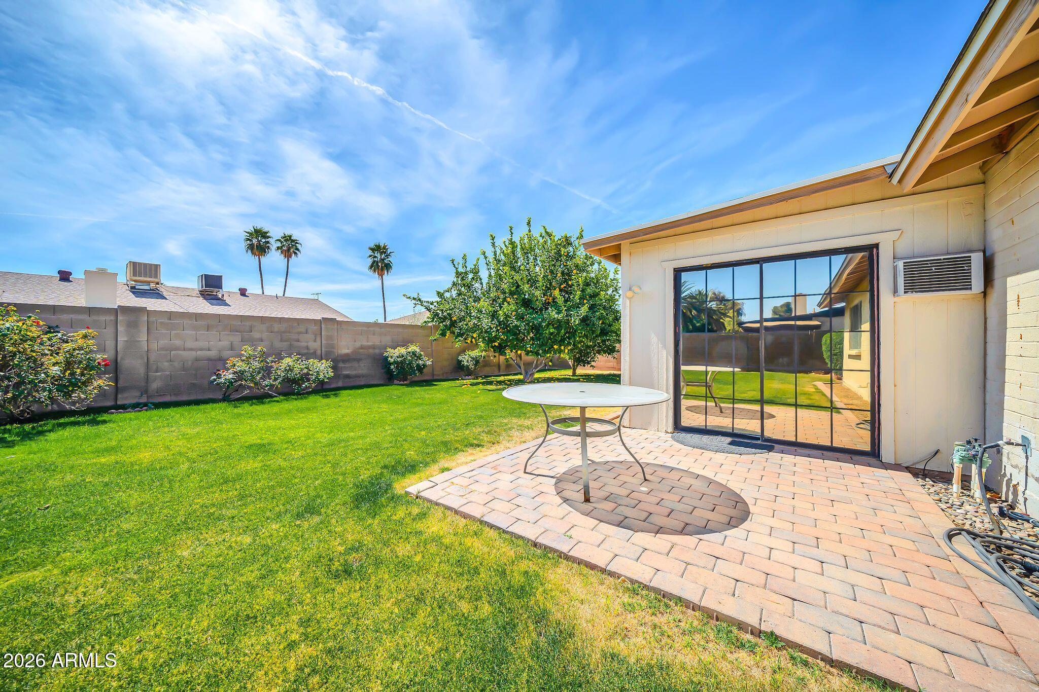 3827 W MURIEL Drive