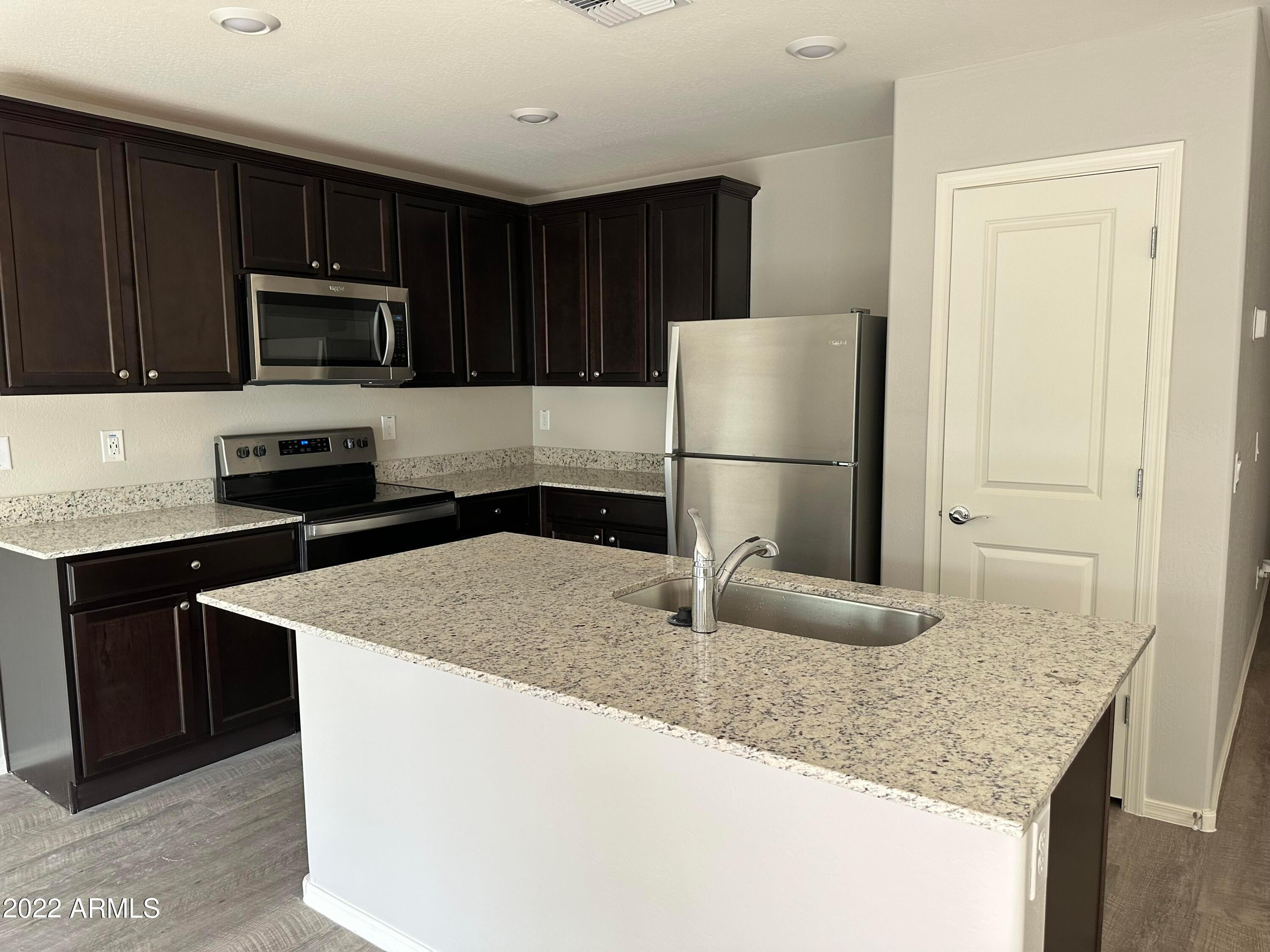 495 W Geib Avenue