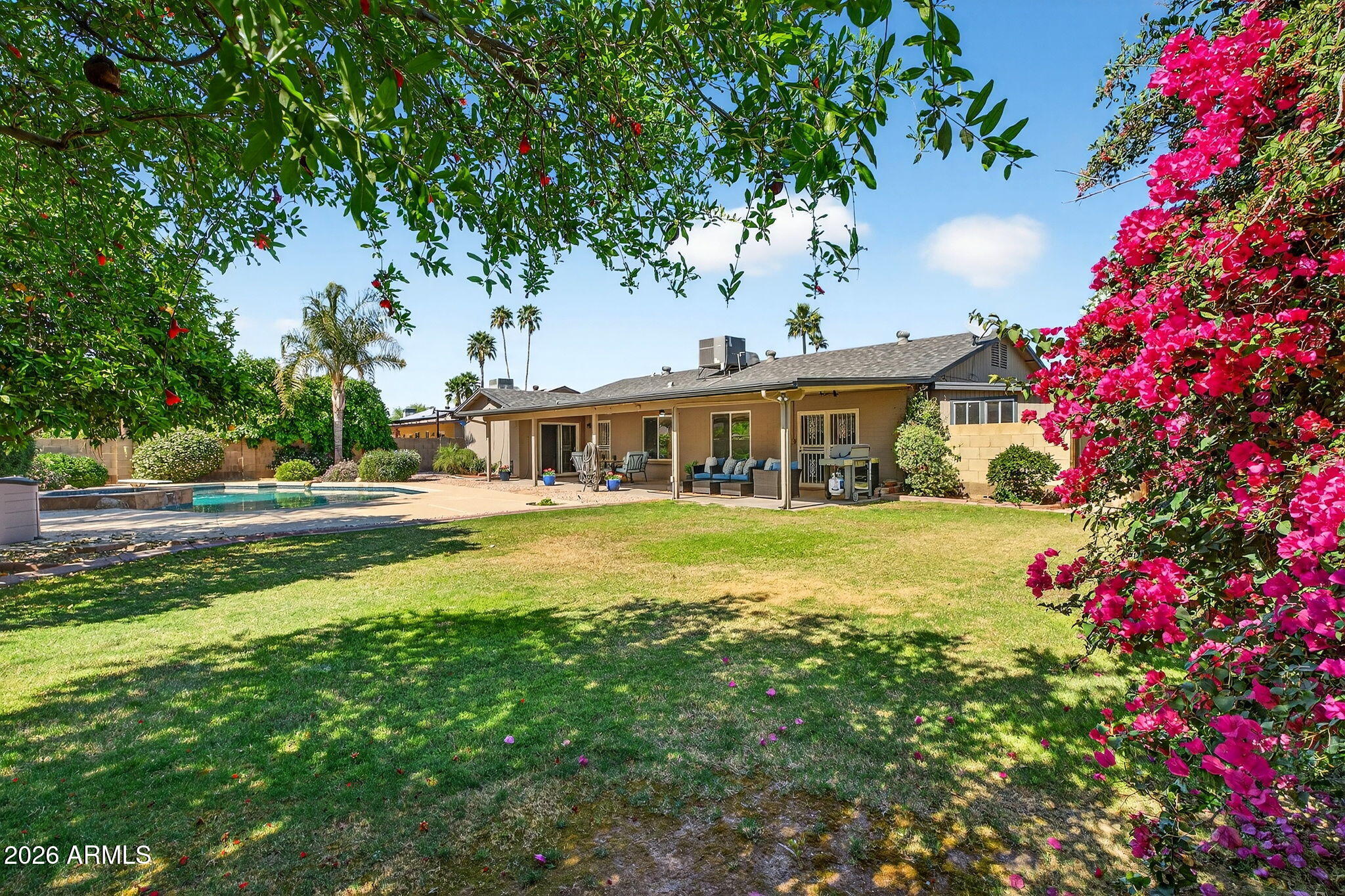 10557 E MERCER Lane