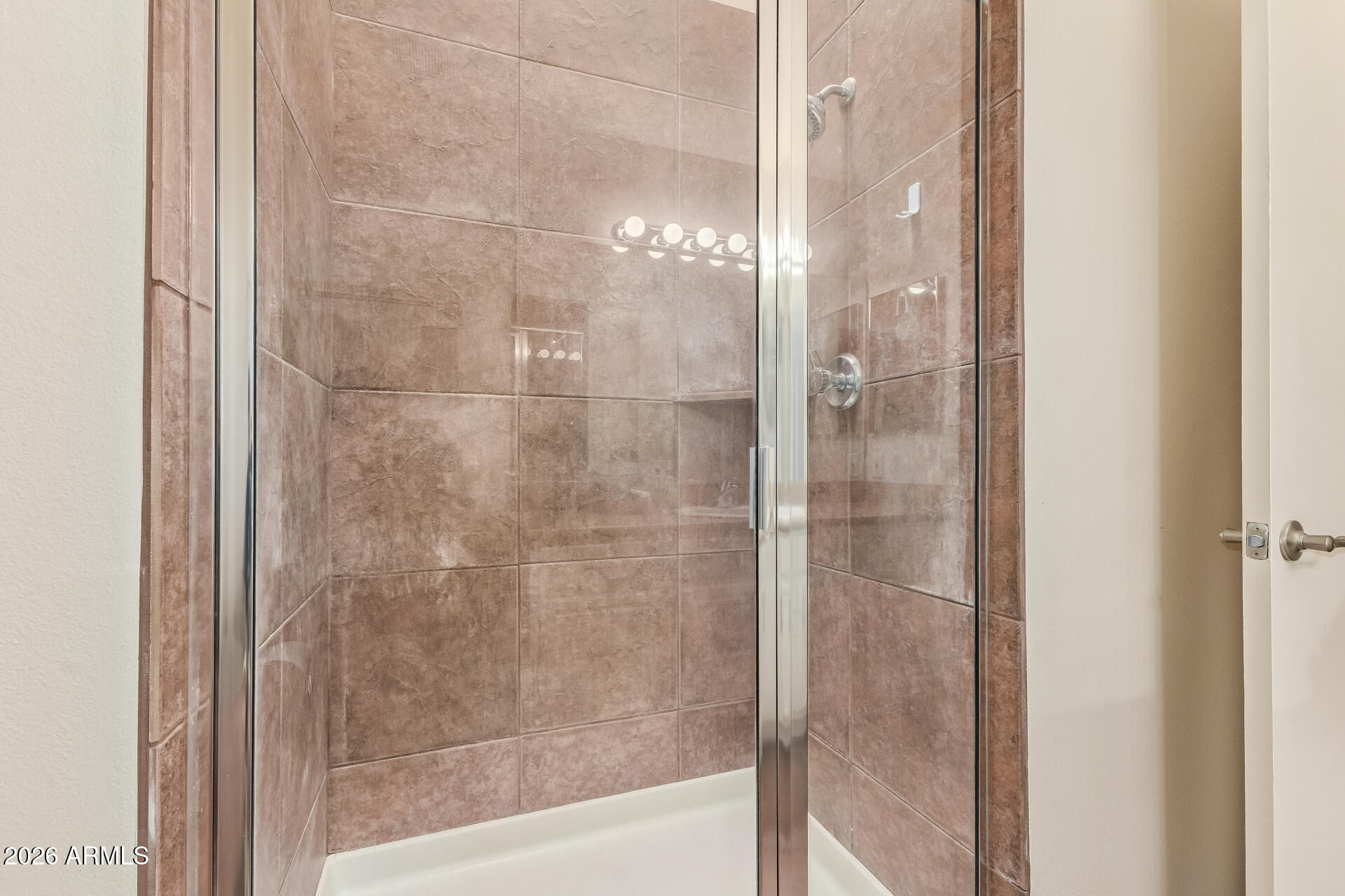 10115 E MOUNTAIN VIEW Road 2032