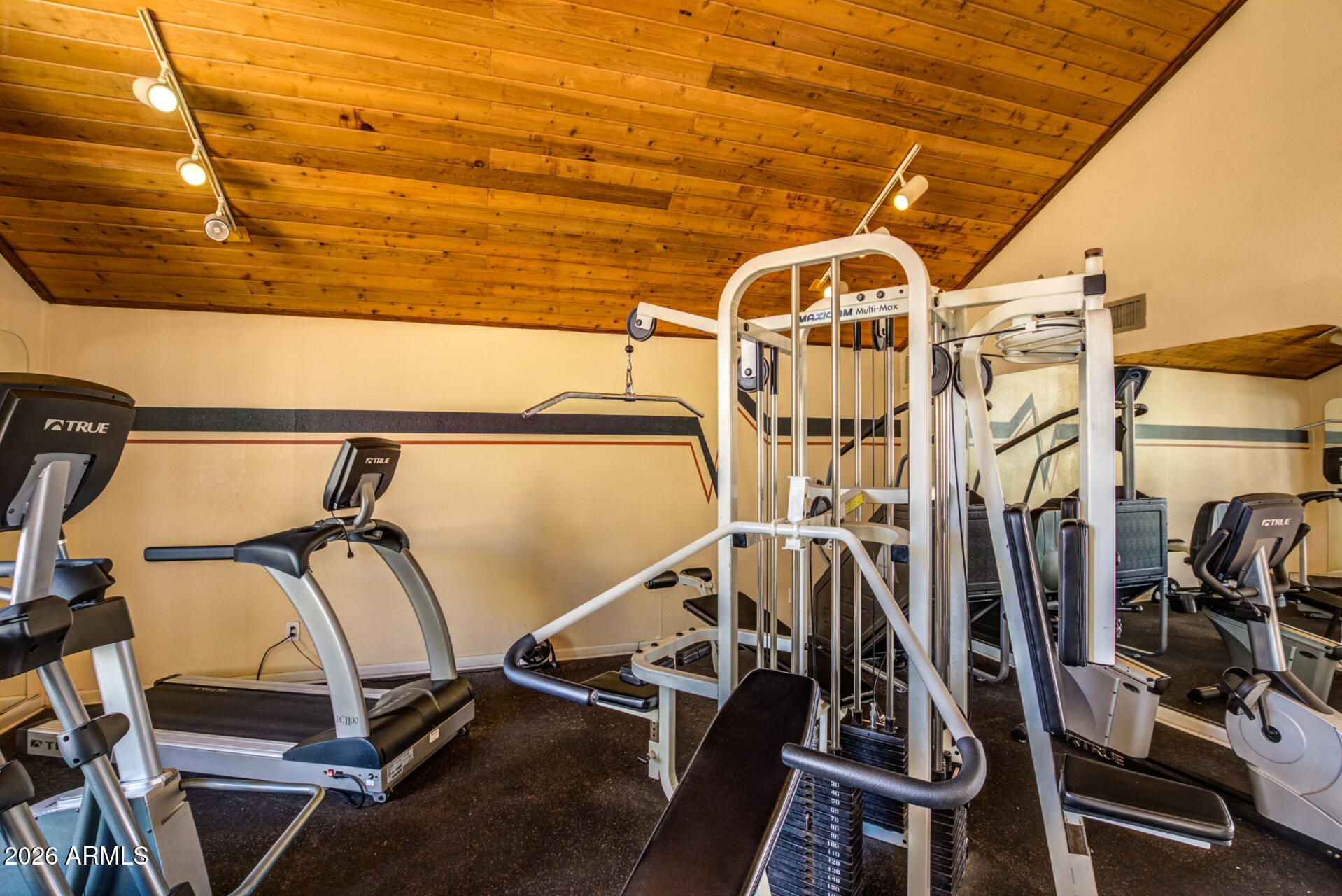 10115 E MOUNTAIN VIEW Road 2032