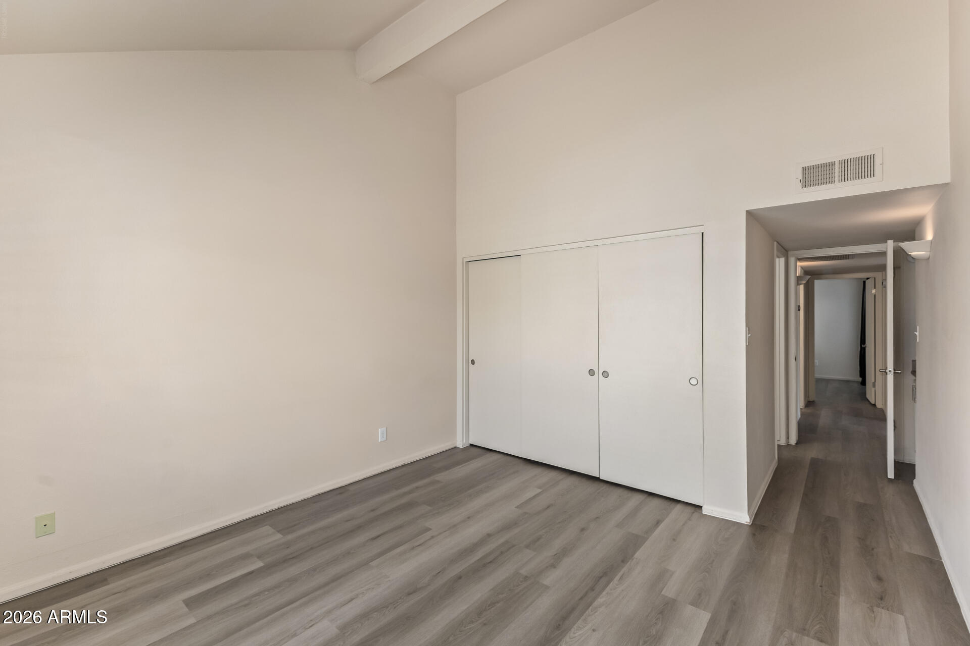 10115 E MOUNTAIN VIEW Road 2032