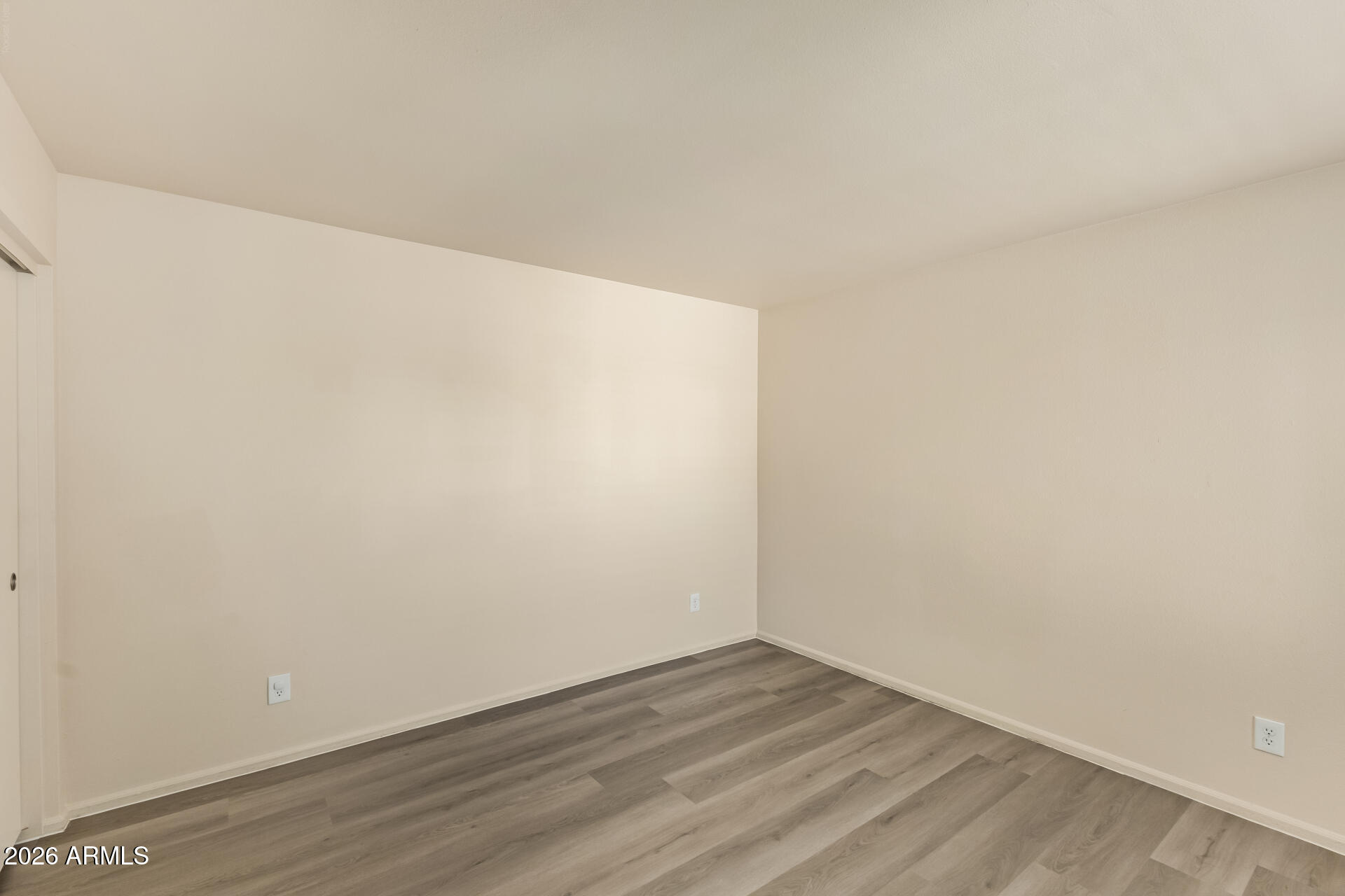 10115 E MOUNTAIN VIEW Road 2032