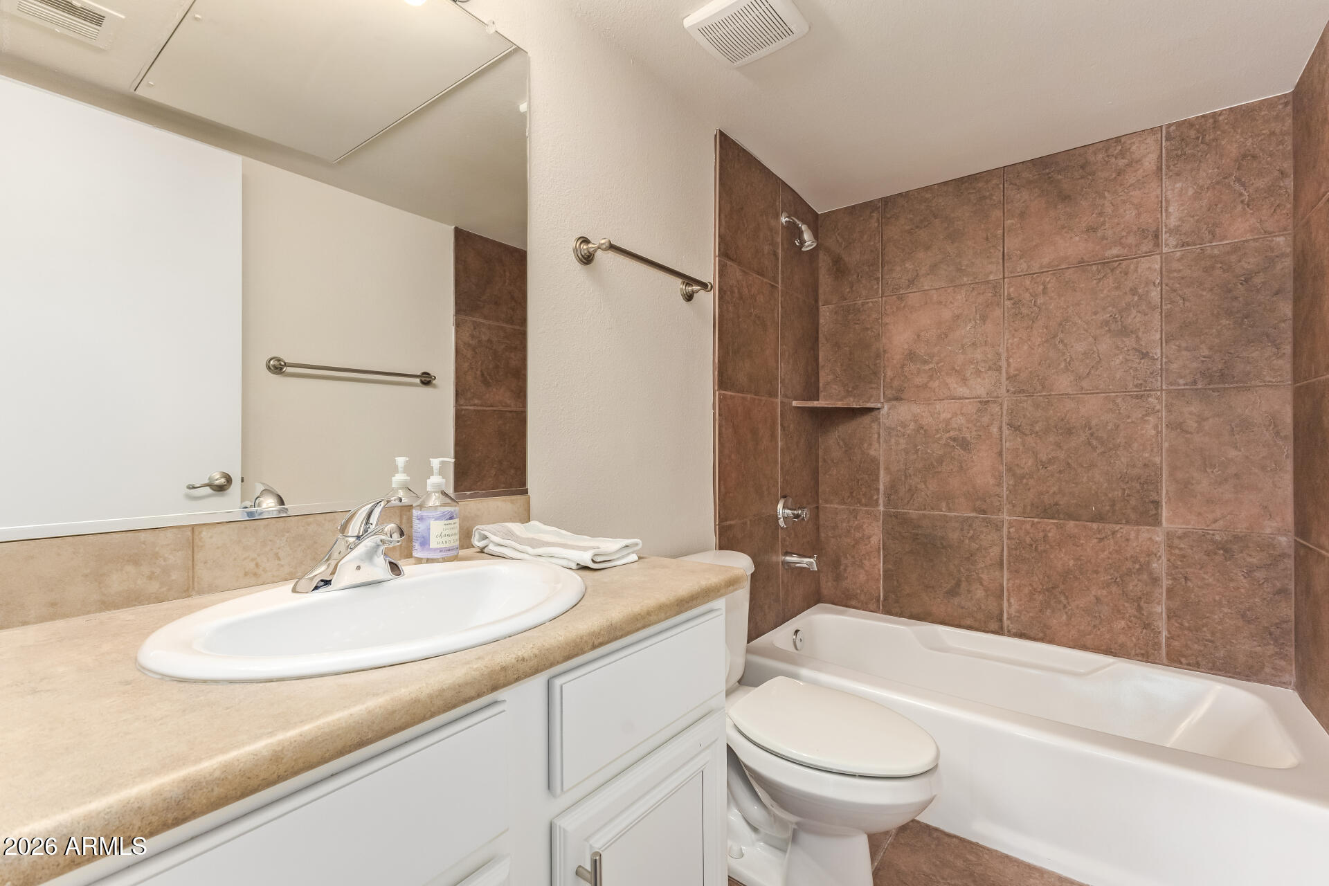 10115 E MOUNTAIN VIEW Road 2032