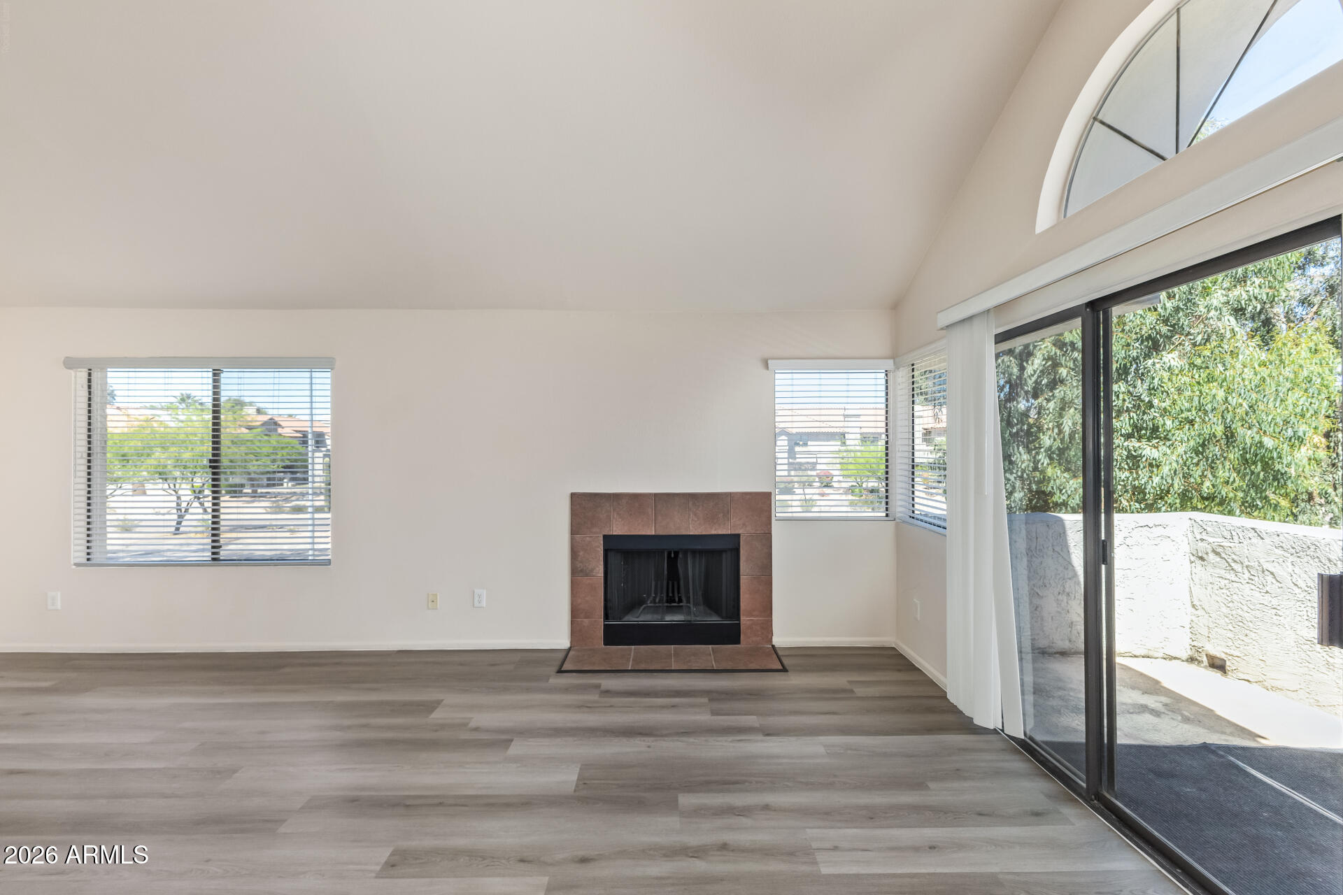 10115 E MOUNTAIN VIEW Road 2032