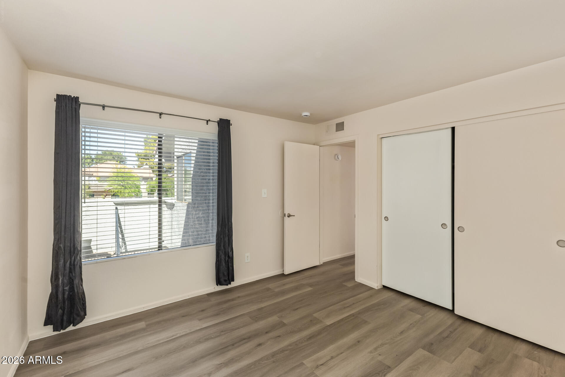 10115 E MOUNTAIN VIEW Road 2032