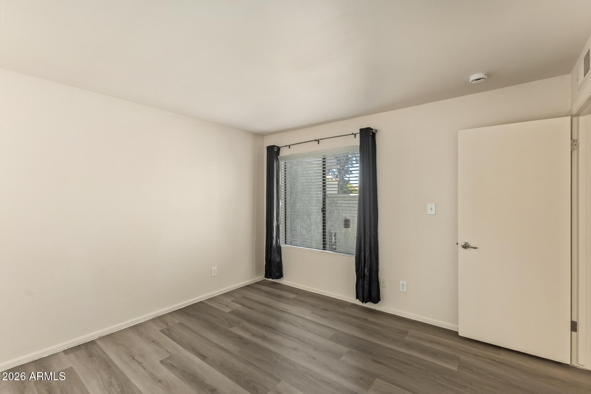 10115 E MOUNTAIN VIEW Road 2032