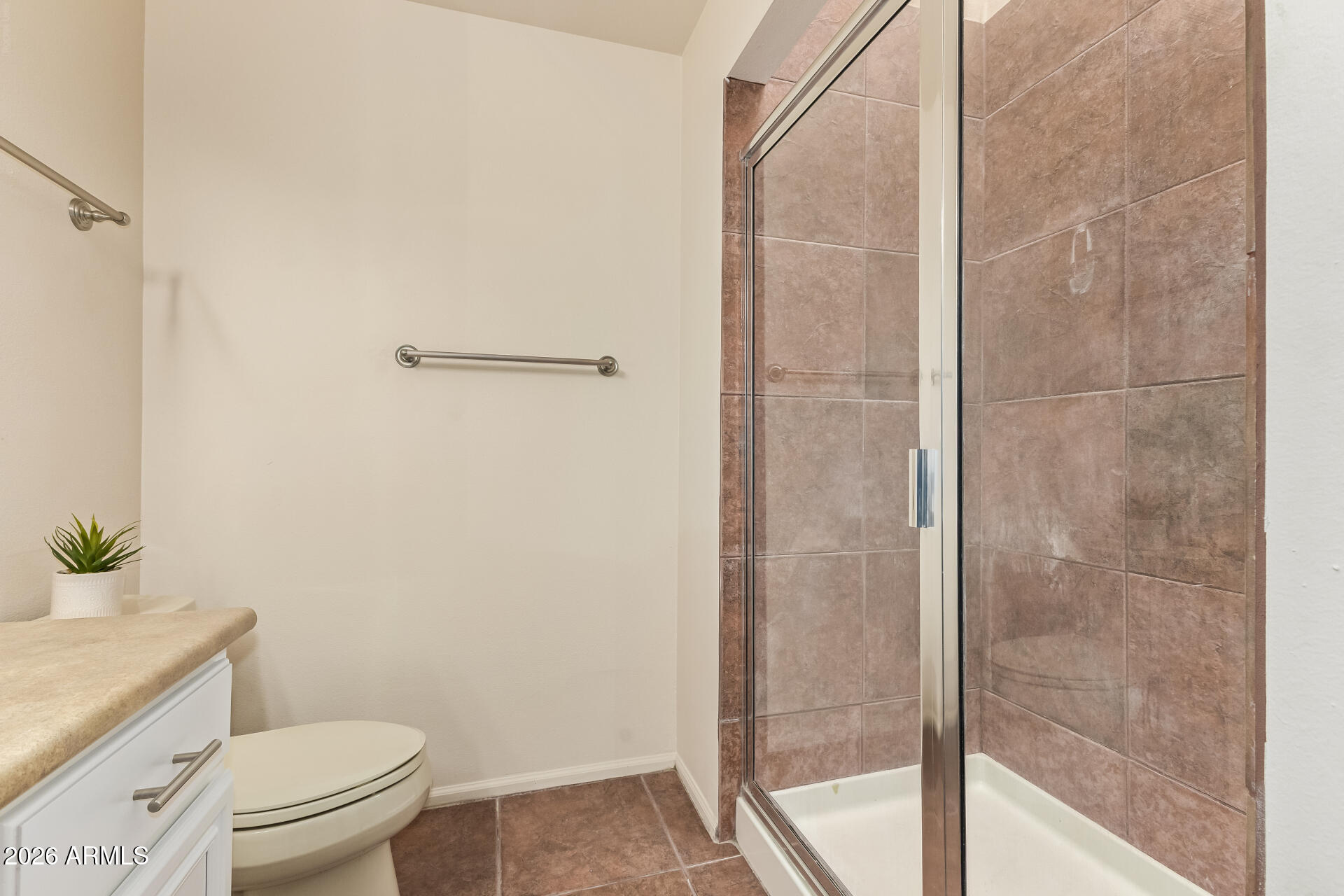 10115 E MOUNTAIN VIEW Road 2032