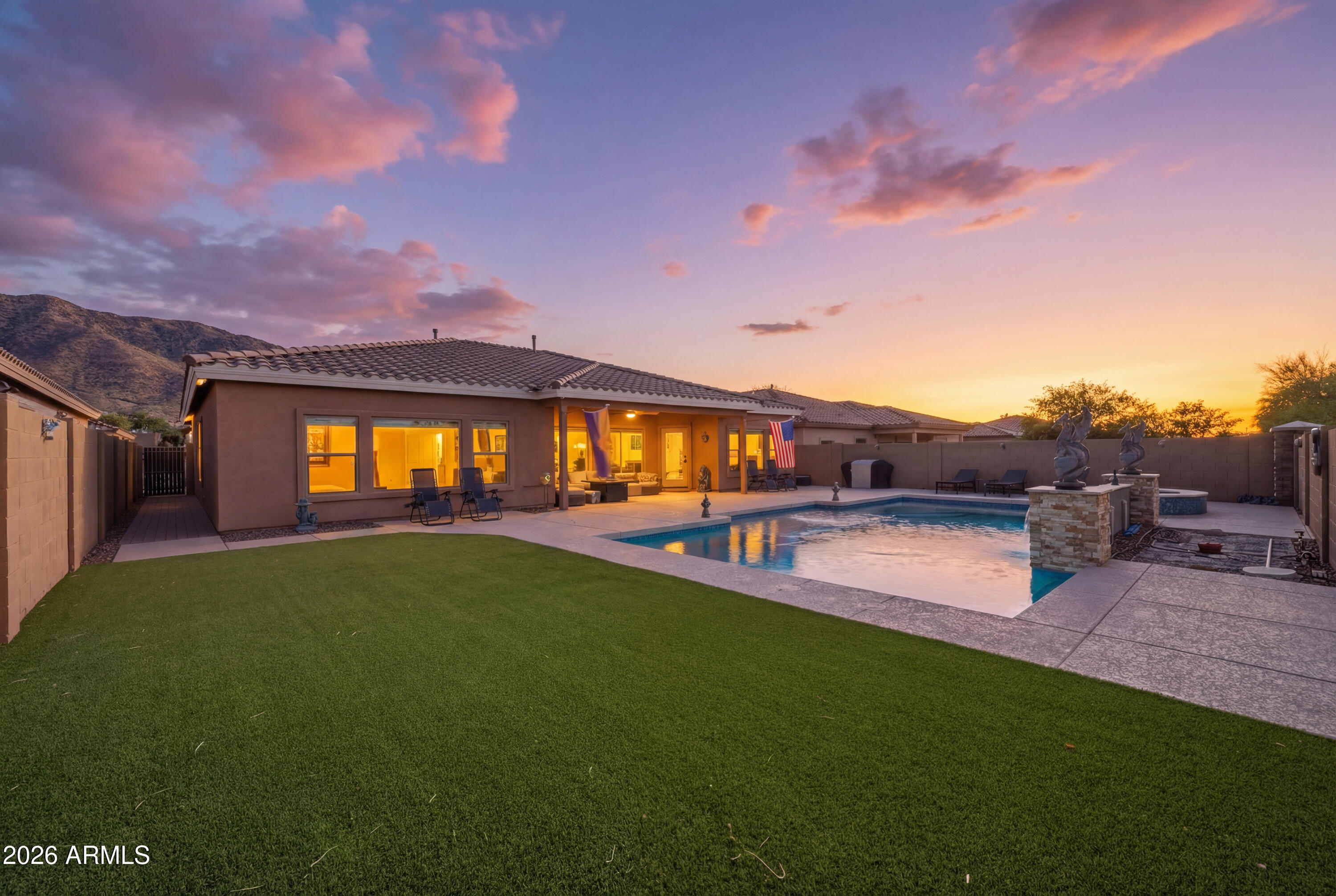 2310 W KACHINA Trail