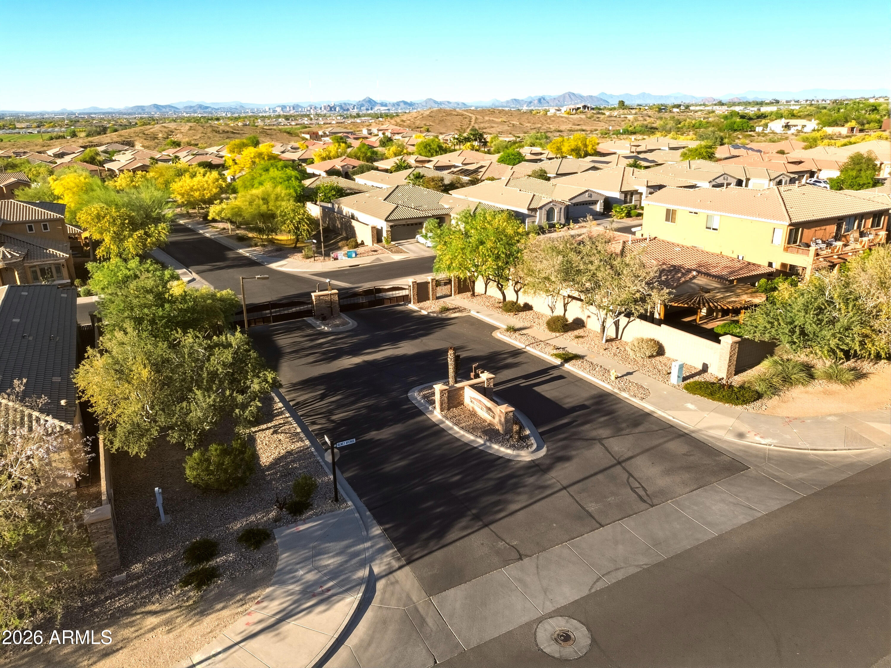 2310 W KACHINA Trail