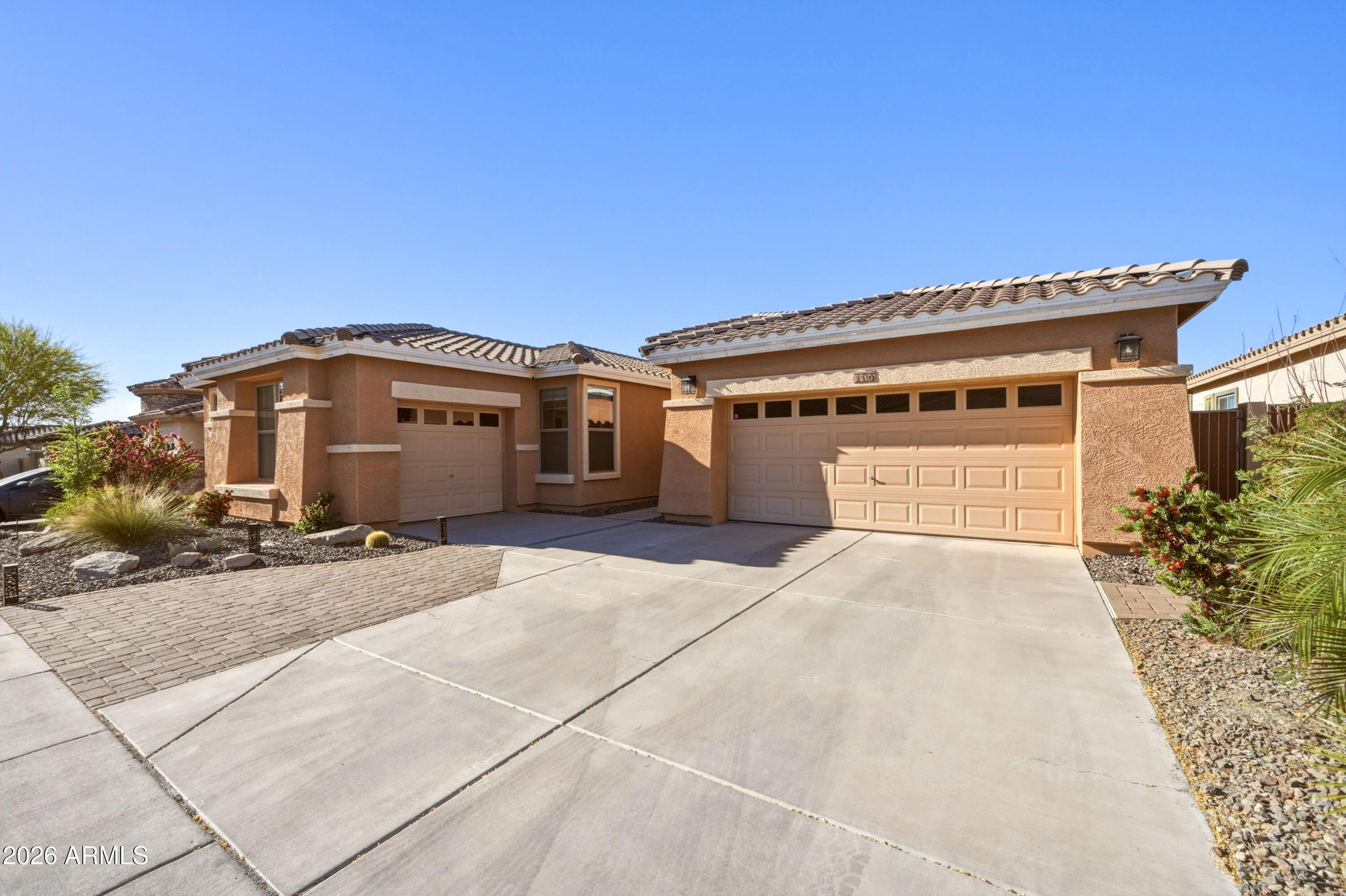 2310 W KACHINA Trail