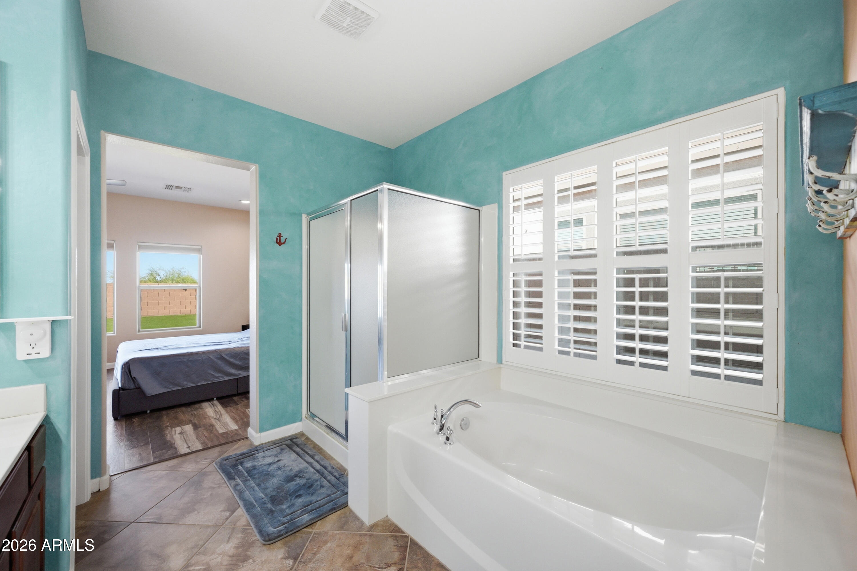2310 W KACHINA Trail