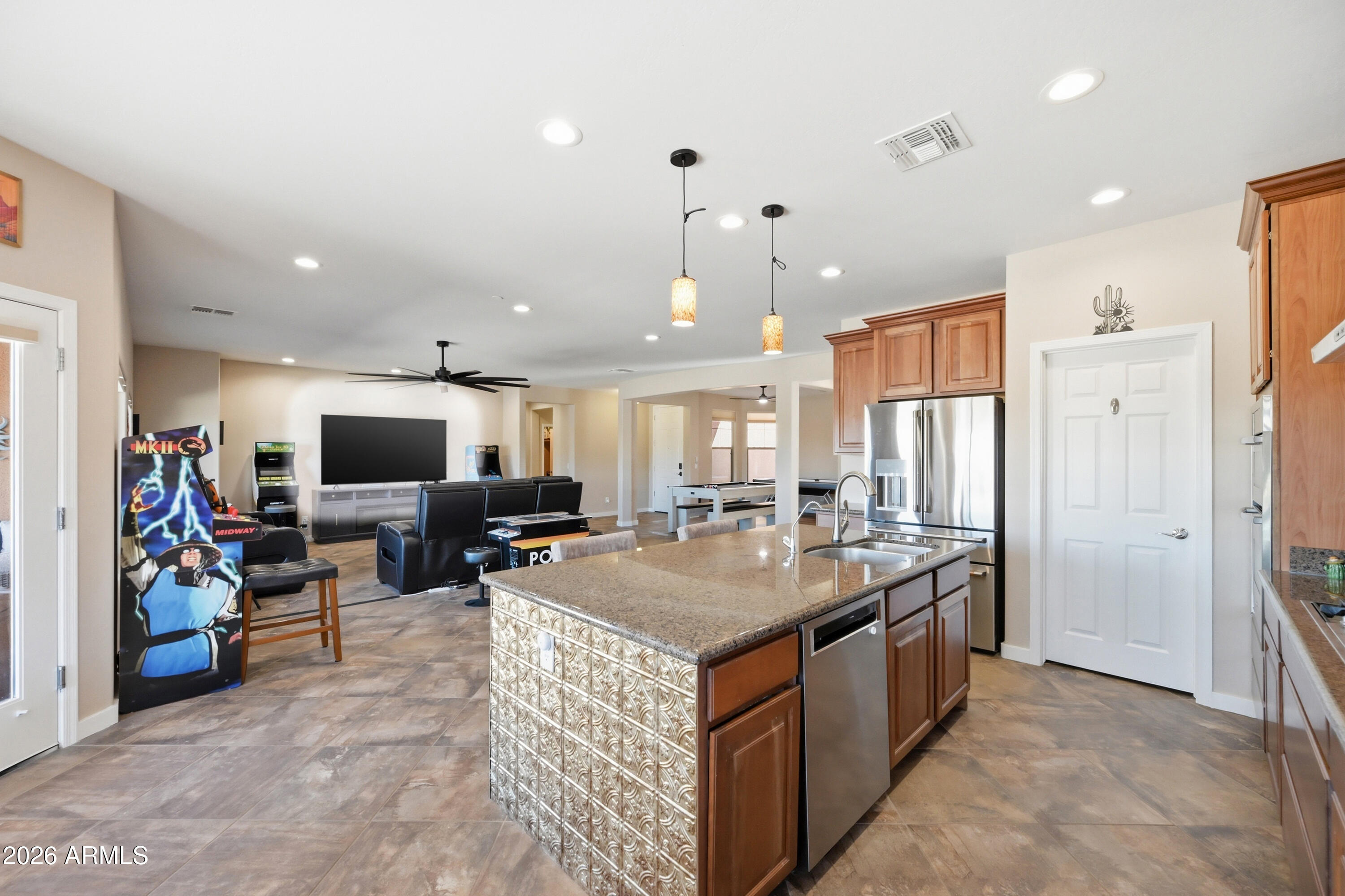 2310 W KACHINA Trail
