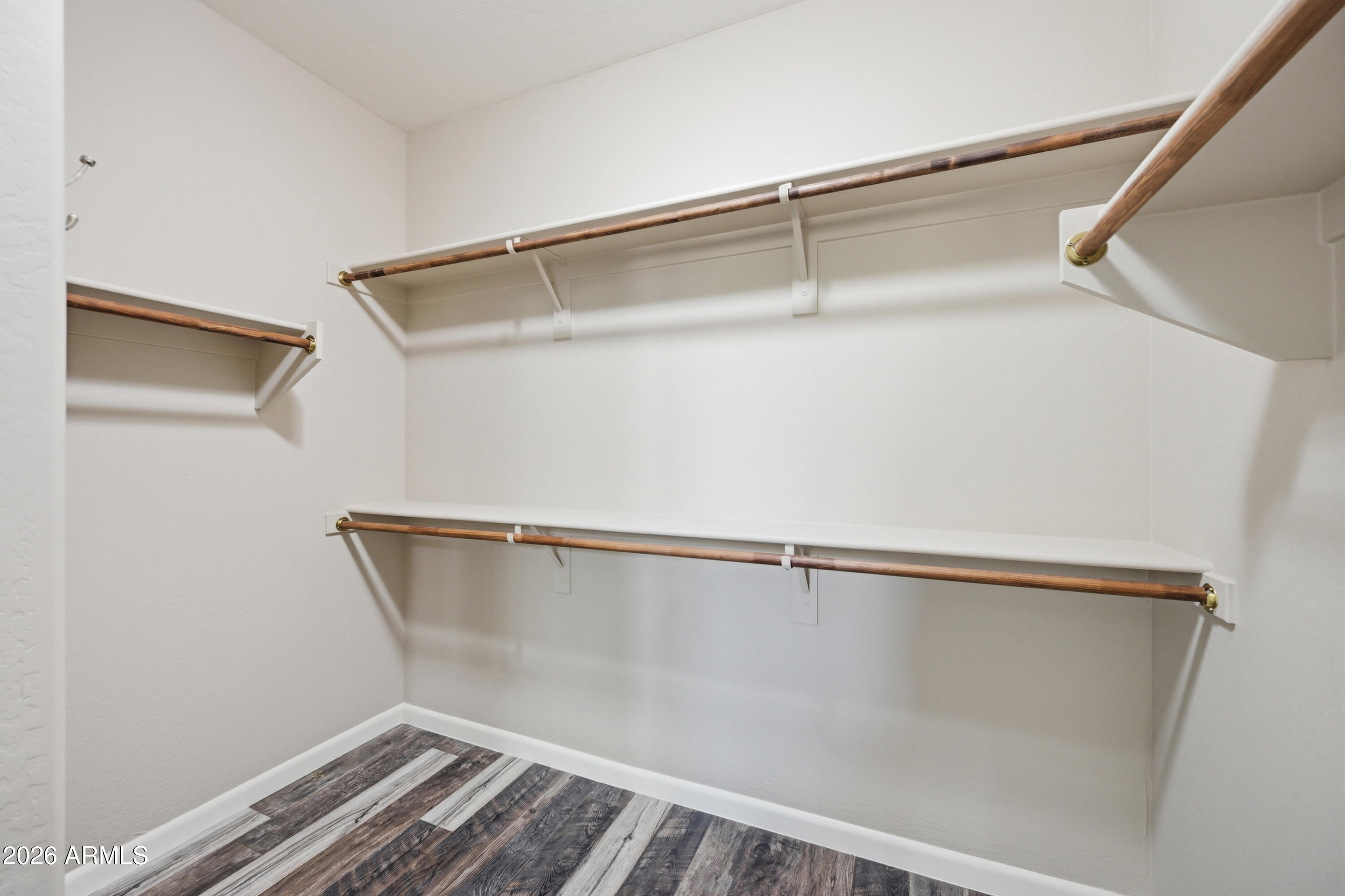 2310 W KACHINA Trail