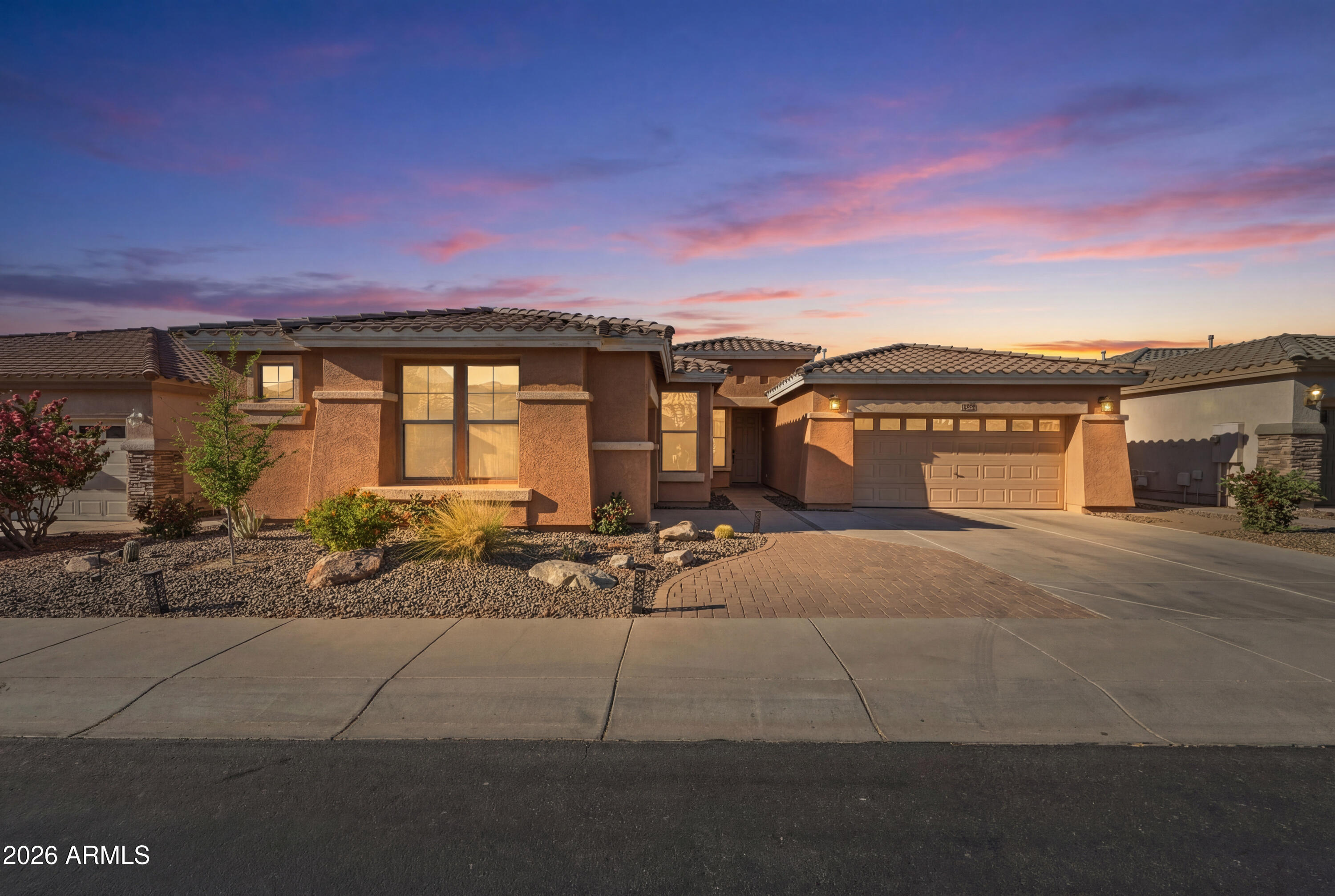 2310 W KACHINA Trail