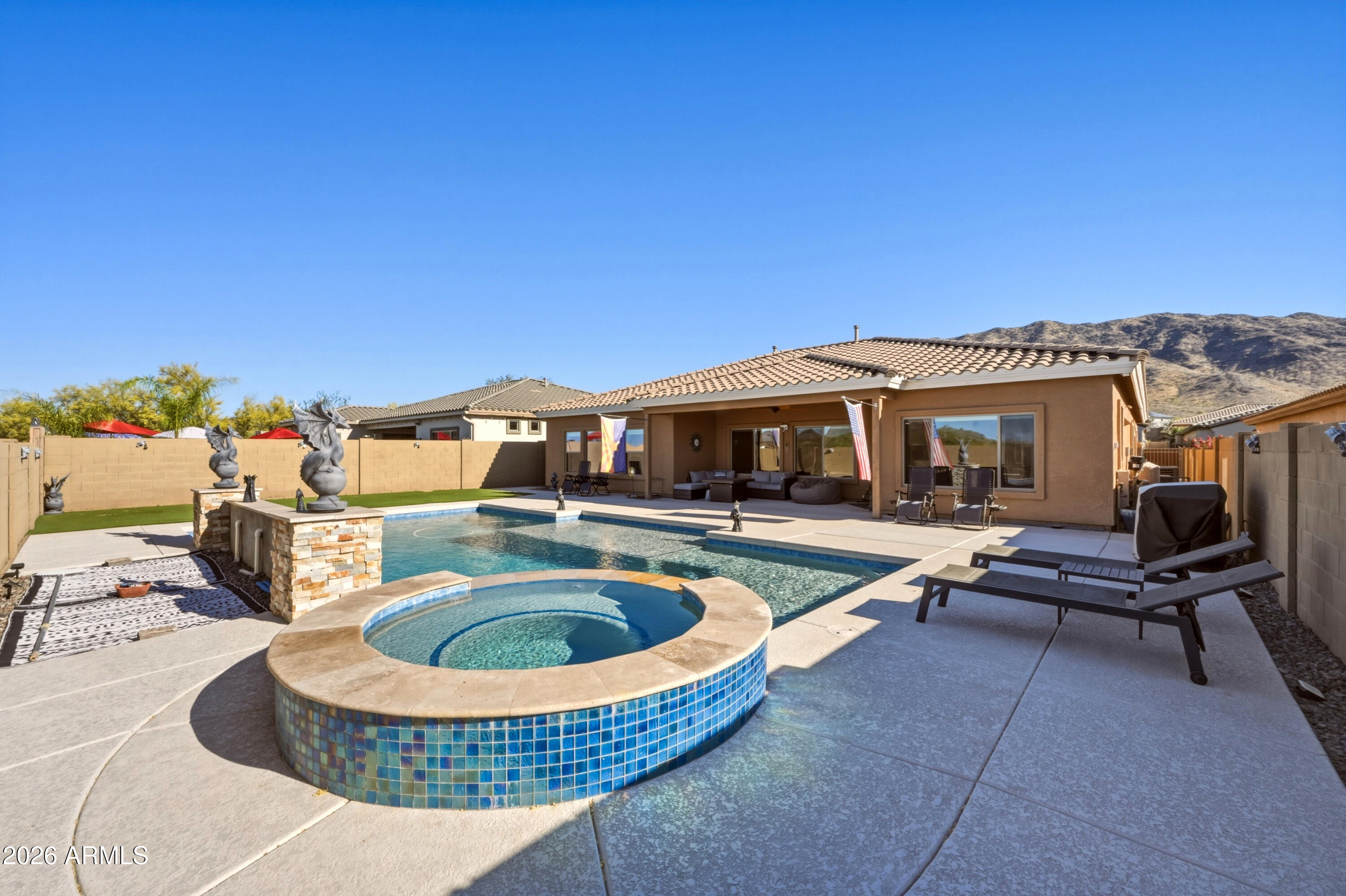 2310 W KACHINA Trail