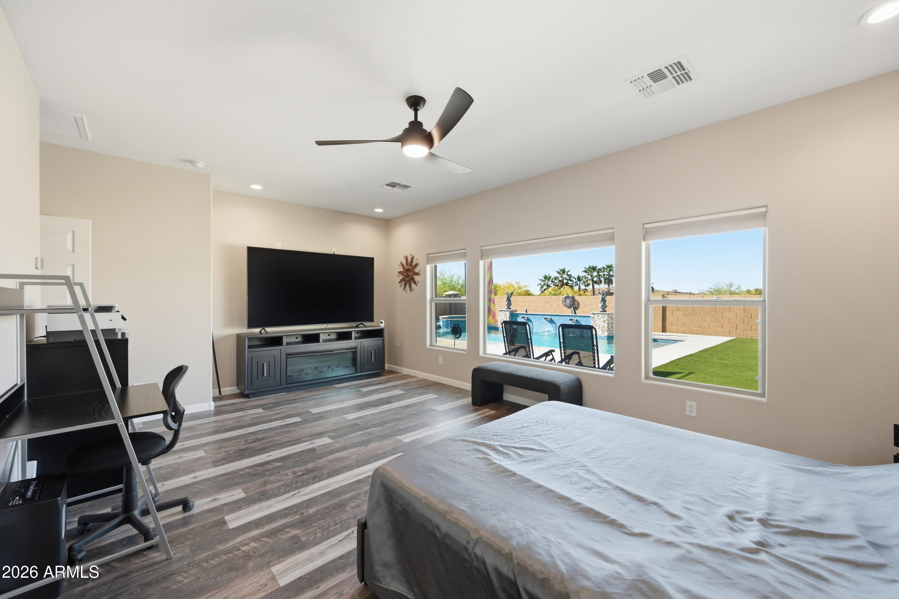 2310 W KACHINA Trail