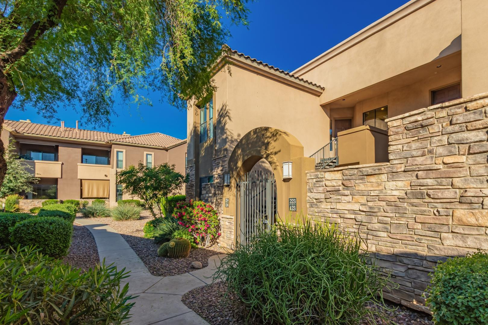 7027 N Scottsdale Road Unit 224