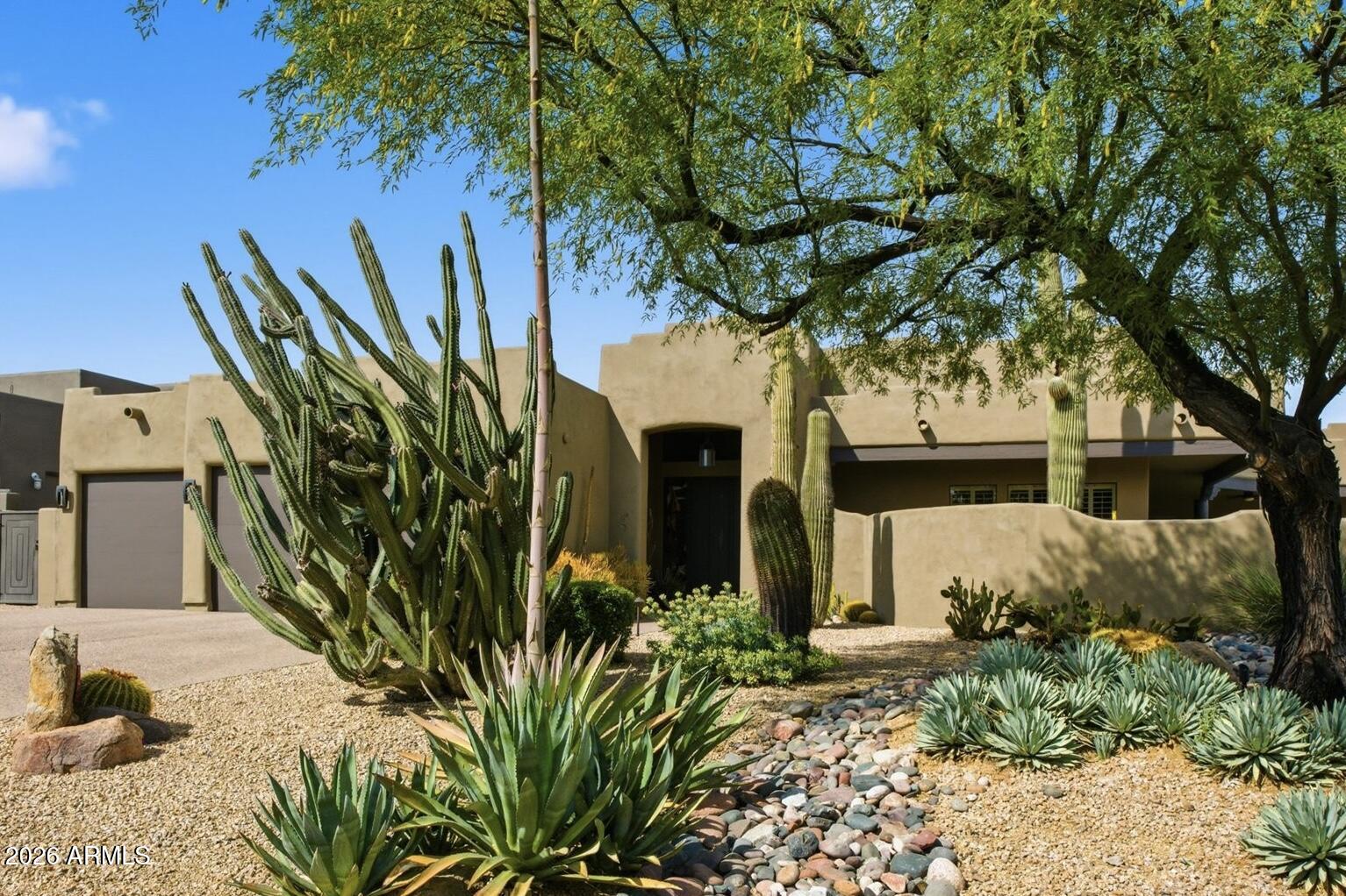 10898 E Dale Lane