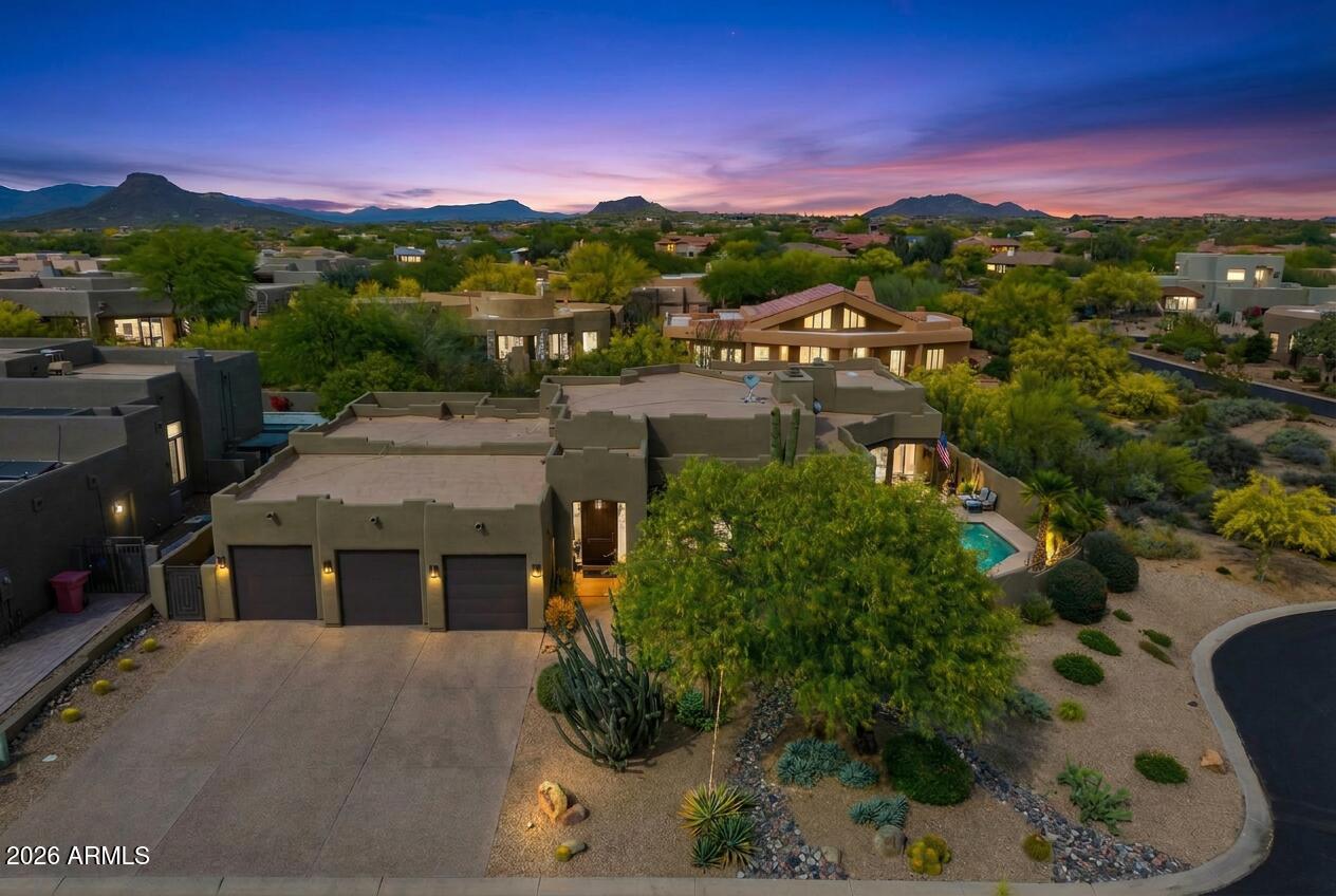10898 E Dale Lane