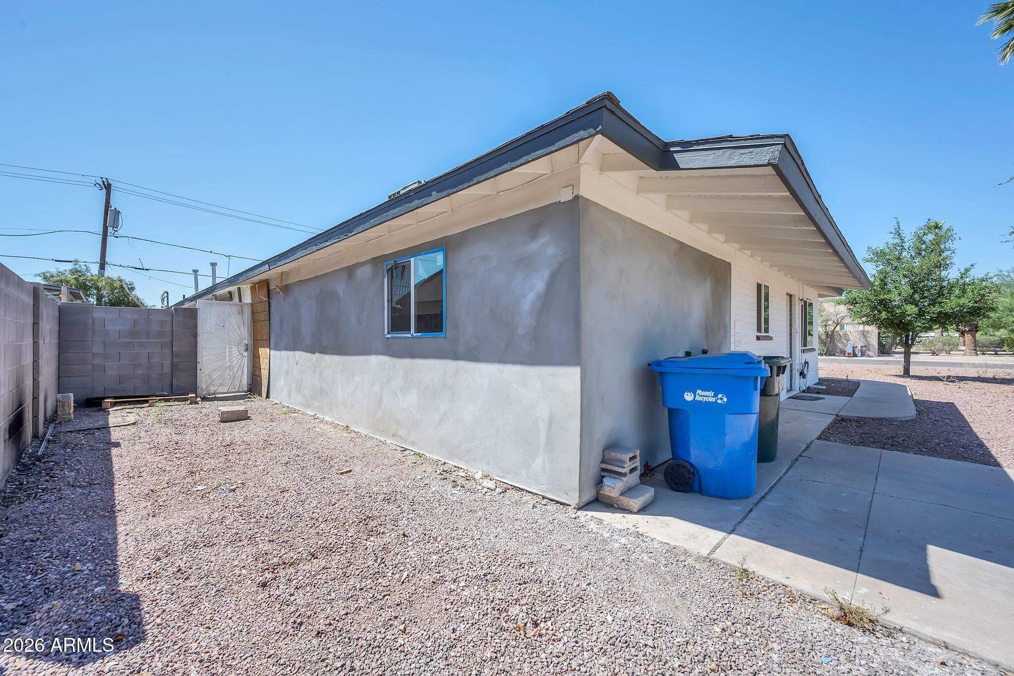 2301 E HARVARD Street 4