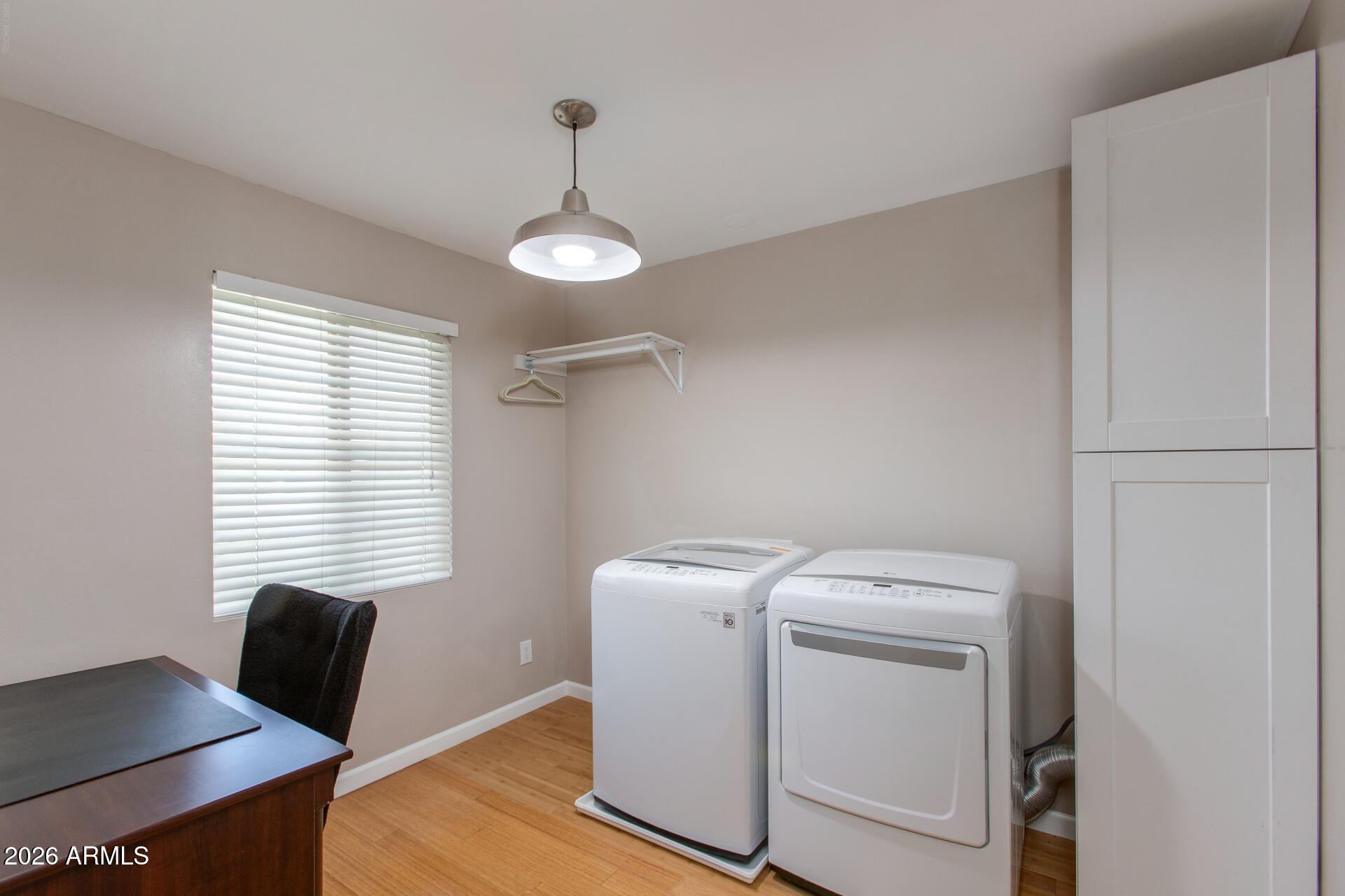 2039 N 69TH Place