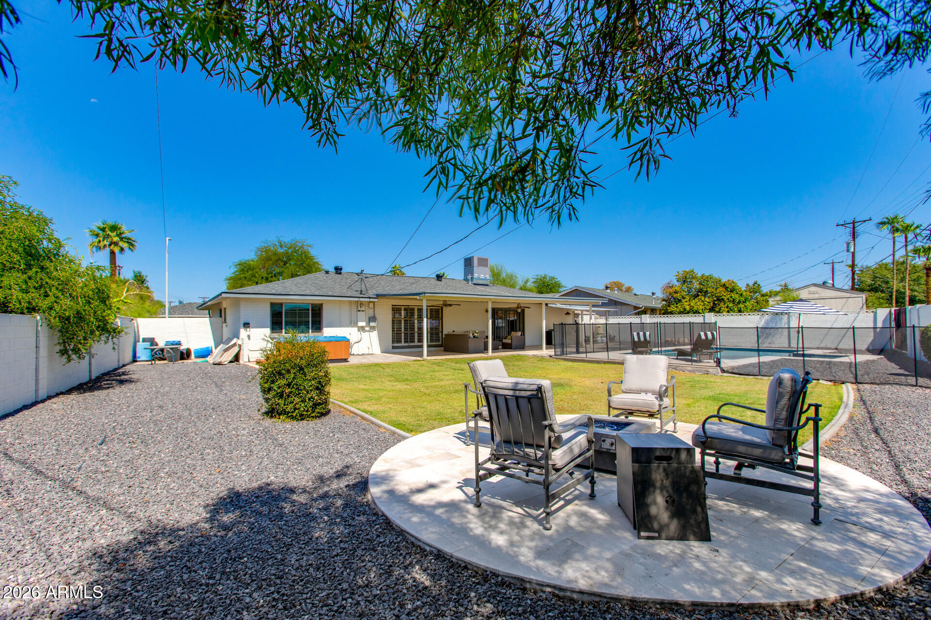 2039 N 69TH Place