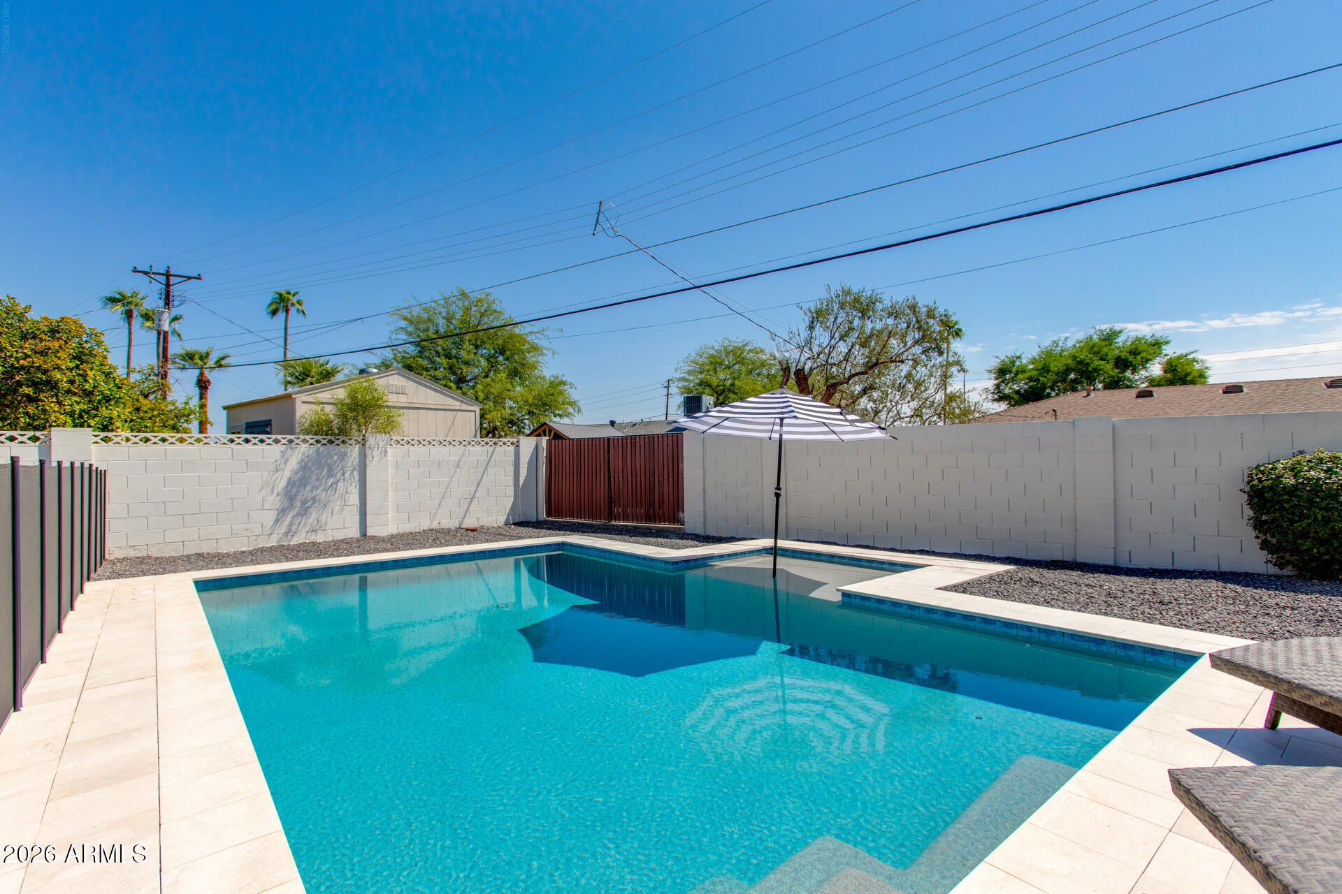2039 N 69TH Place